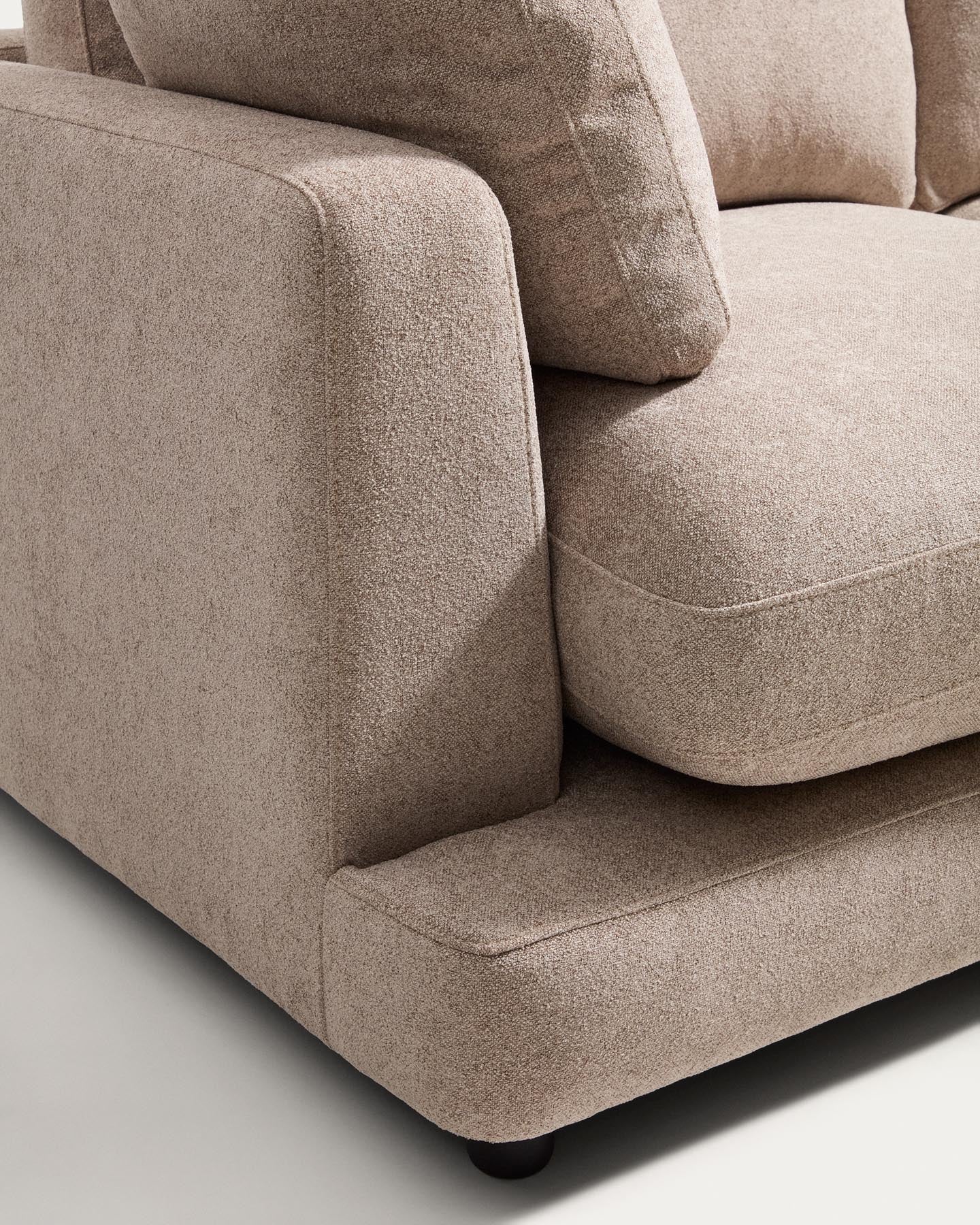 4-Sitzer-Sofa Gala aus Microbouclé mit Chaiselongue rechts in Beige, FSC Mix Credit, 300 cm in Beige präsentiert im Onlineshop von KAQTU Design AG. L-Sofa rechts ist von Kave Home