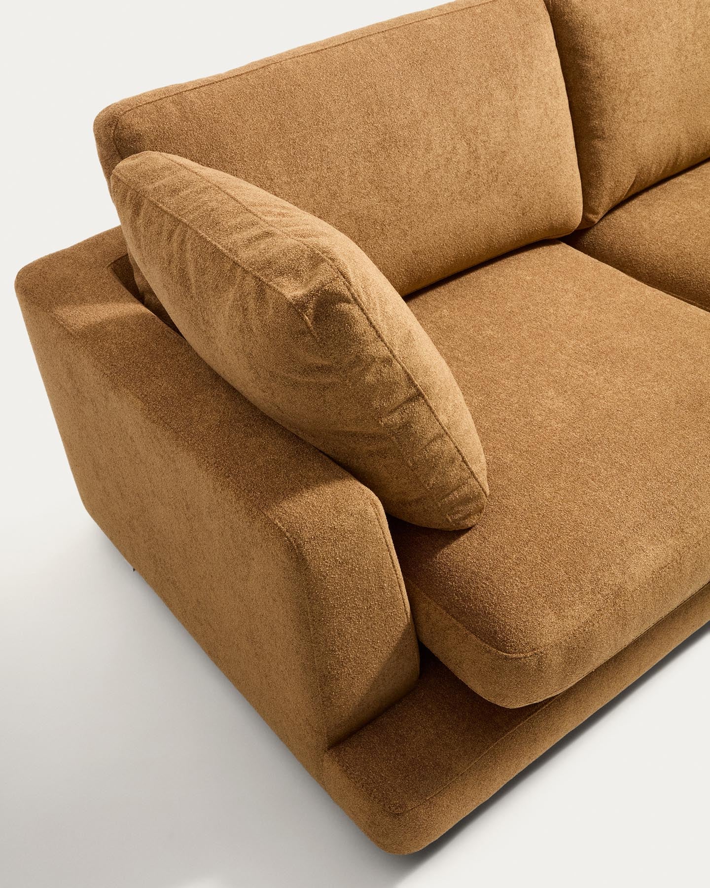 4-Sitzer-Sofa Gala aus Microbouclé mit Chaiselongue rechts in Senfgelb, FSC Mix Credit, 300 cm in Senfgelb präsentiert im Onlineshop von KAQTU Design AG. L-Sofa rechts ist von Kave Home