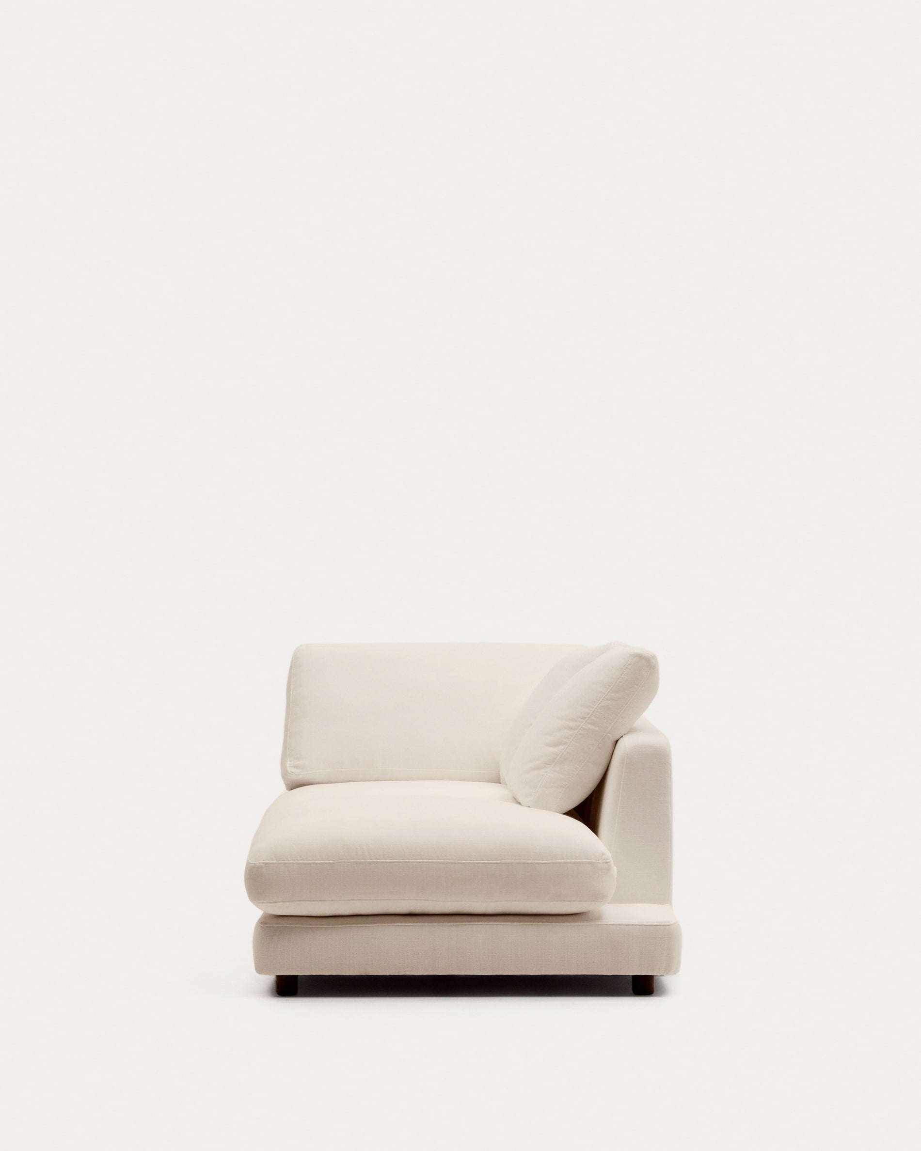 Elegante Chaiselongue Gala in Beige, 193 x 105 cm, von Kave Home. Perfekt für stilvolle Entspannung in Ihrem Zuhause.