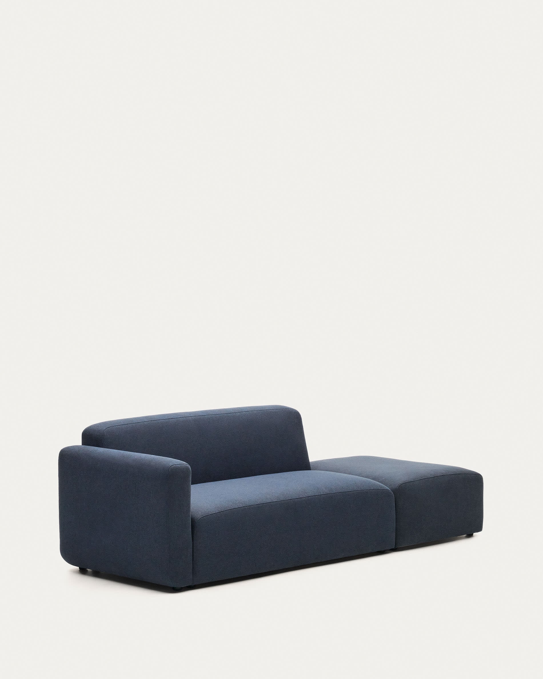 Modulares 2-Sitzer-Sofa in Blau, 244 cm, mit Randmodul. Nachhaltig, stilvoll und vielseitig von Kave Home.