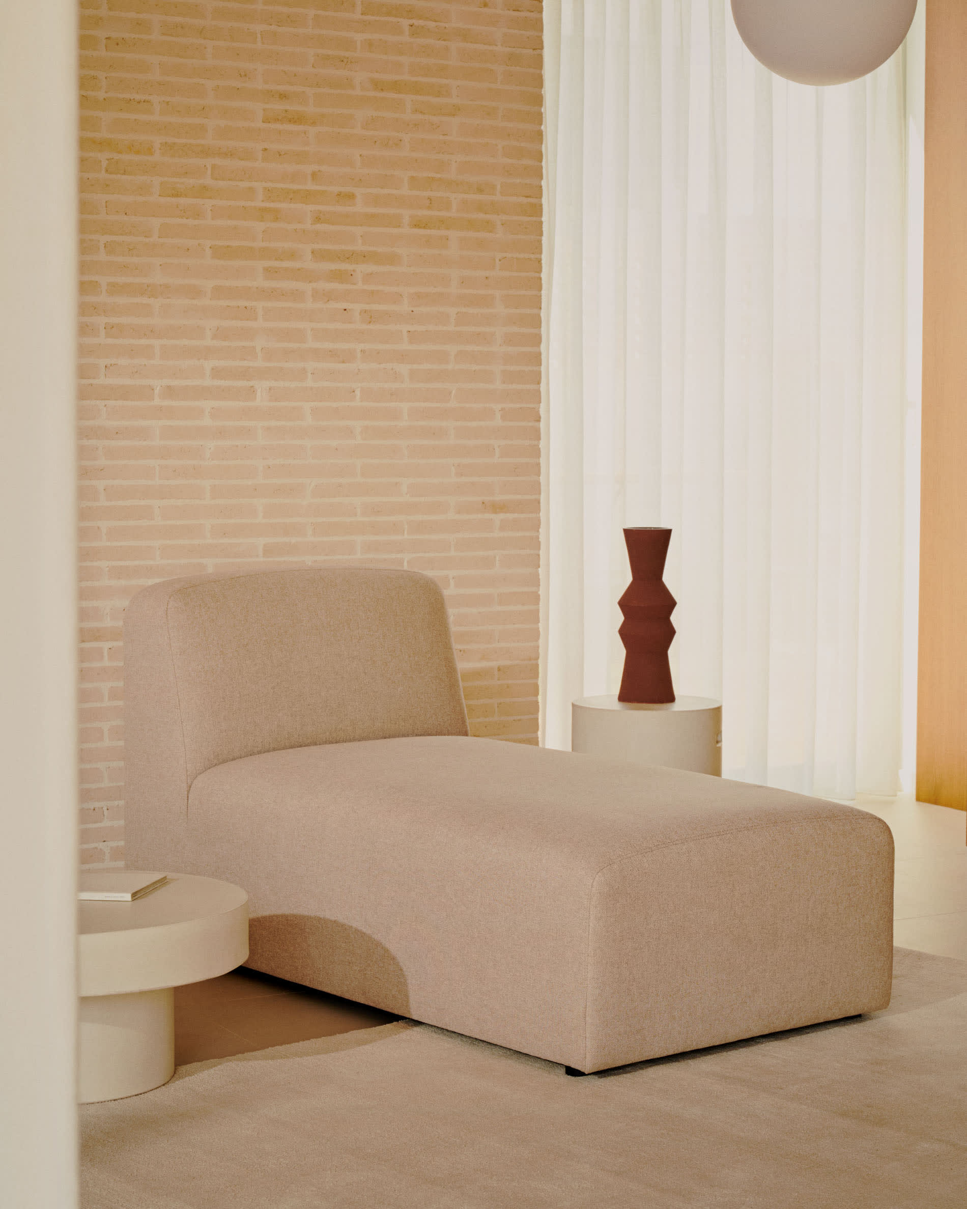 Elegantes Neom Chaiselongue-Modul in Beige, 152x75 cm, FSC-zertifiziert, von Kave Home – stilvoll und nachhaltig.