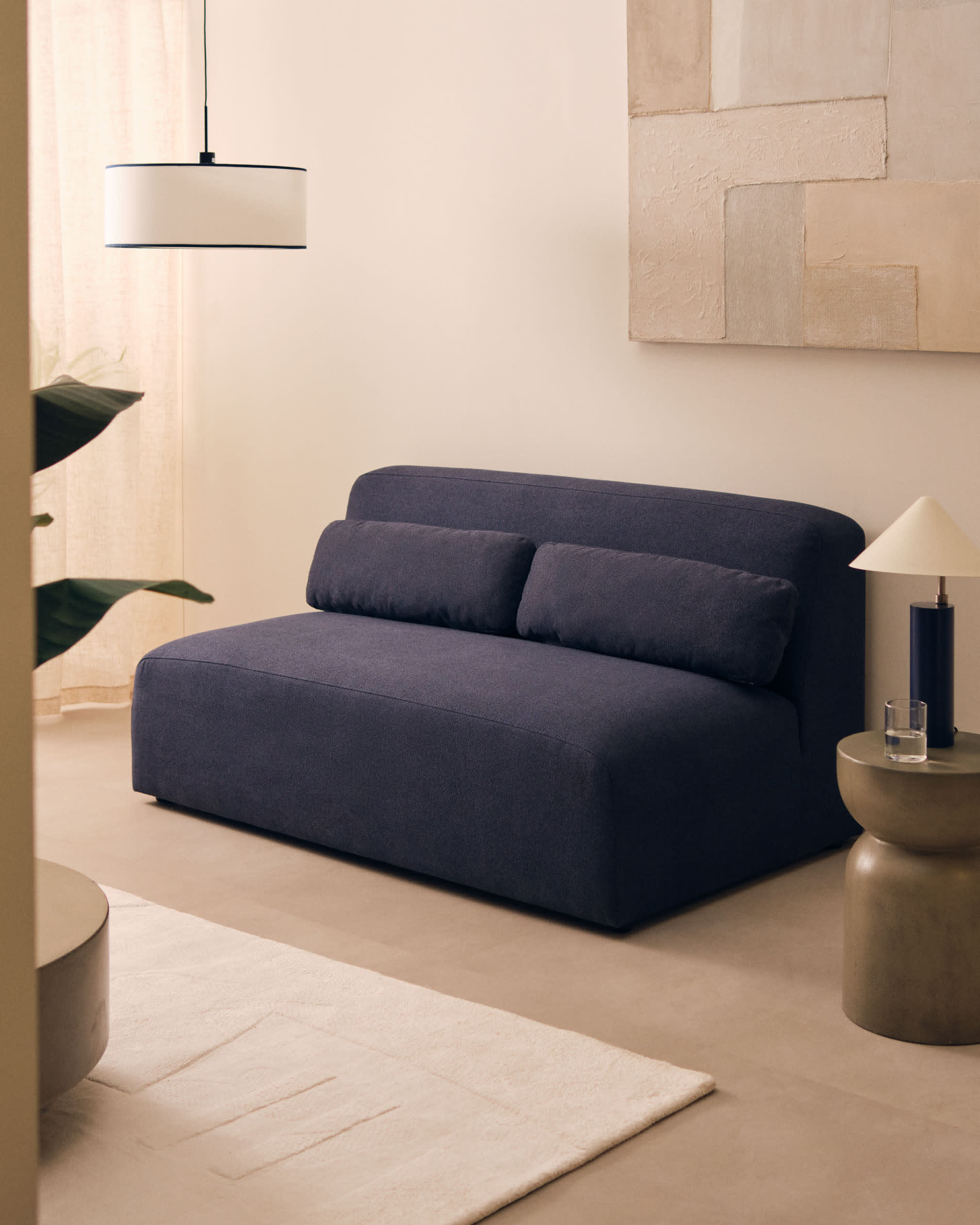 Das Neom 2-Sitzer-Modul in Blau (150 cm) von Kave Home kombiniert modernes Design mit Nachhaltigkeit, FSC-zertifiziert.