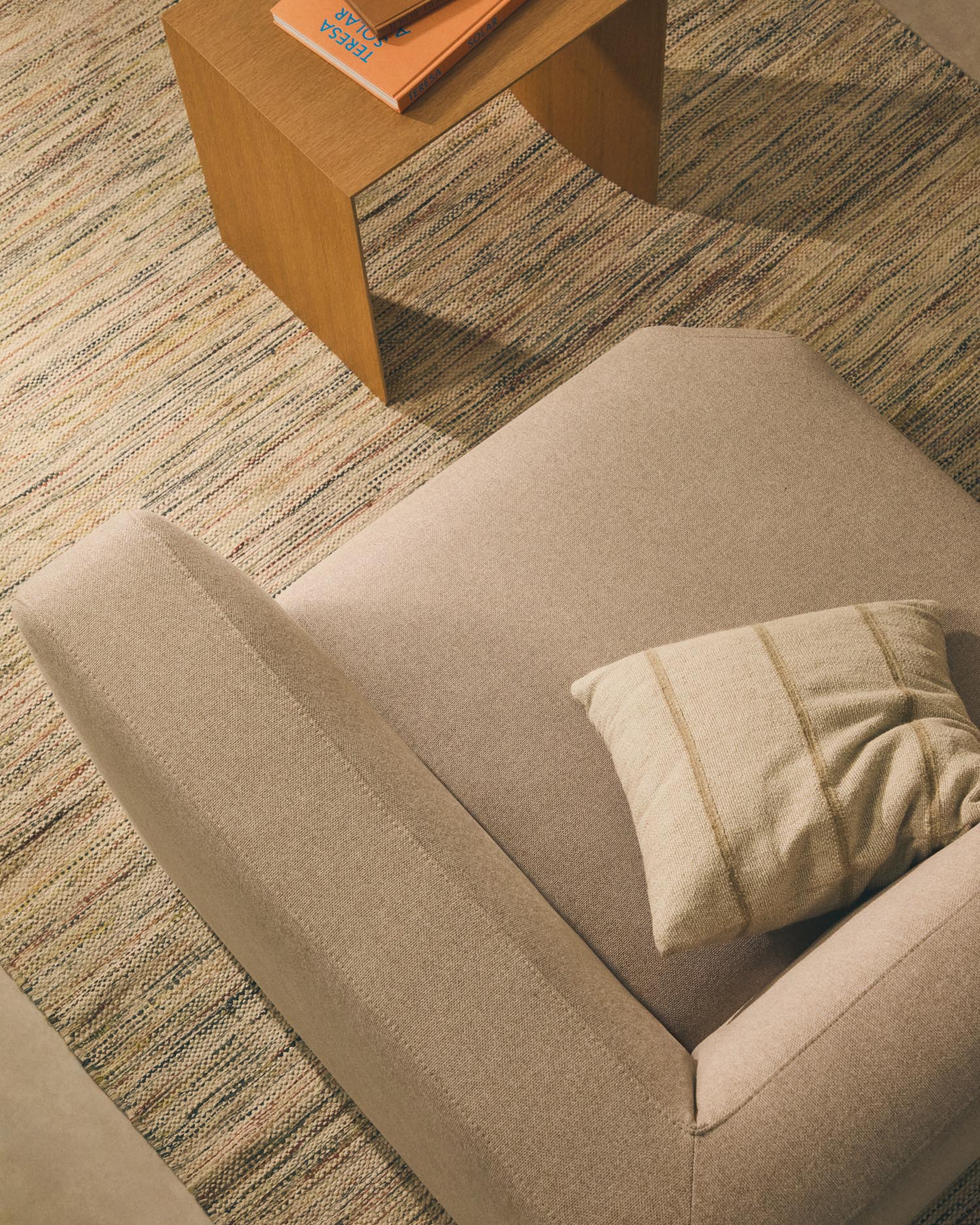 Entdecken Sie das Neom Eckmodul in Beige (89 cm) von Kave Home – stilvoll, nachhaltig und perfekt für Ihr individuelles Sofa-Design.