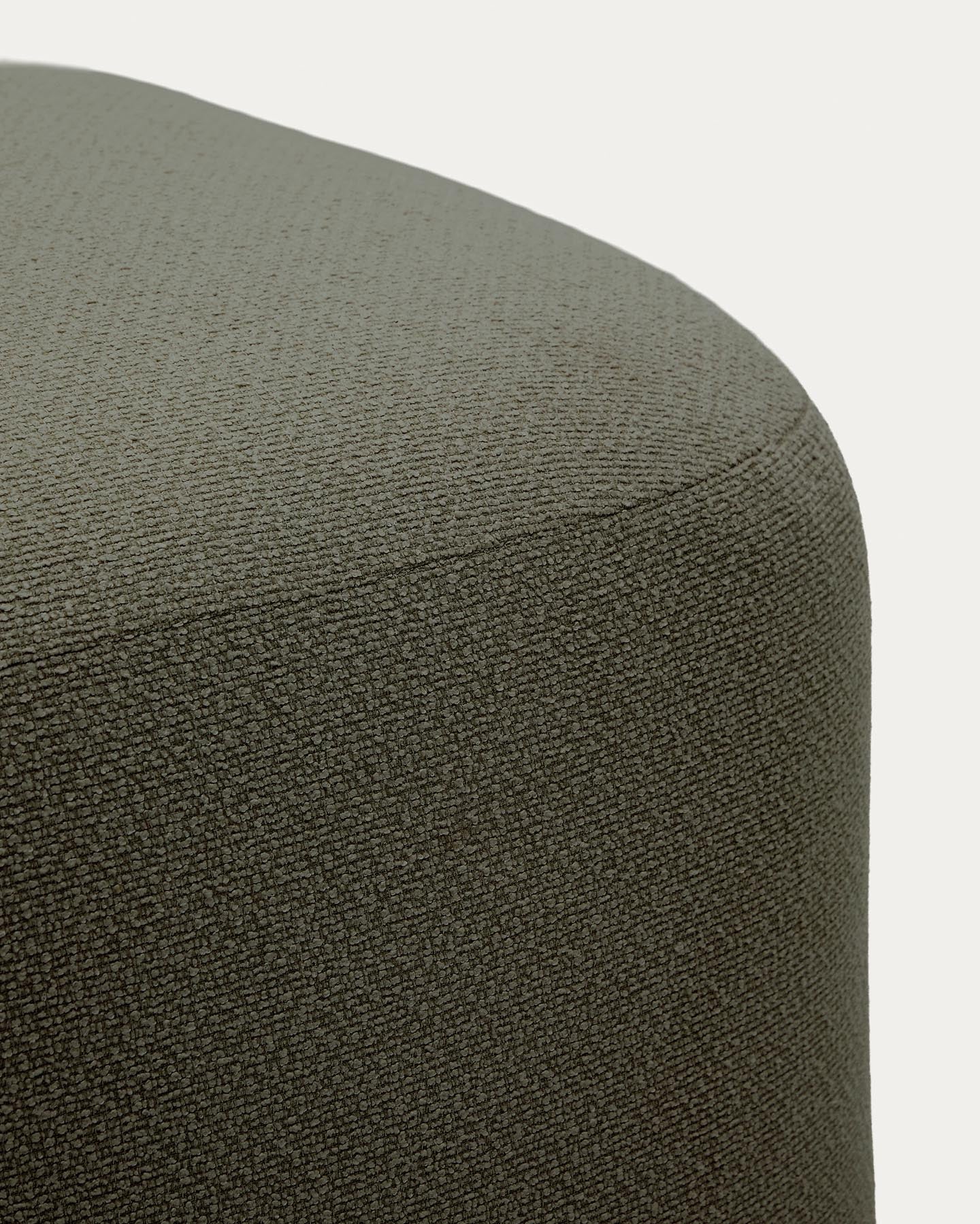 Schwer entflammbare Fussablage Martina in grüner Chenille 123 x 85 cm in Grün präsentiert im Onlineshop von KAQTU Design AG. Pouf ist von Kave Home