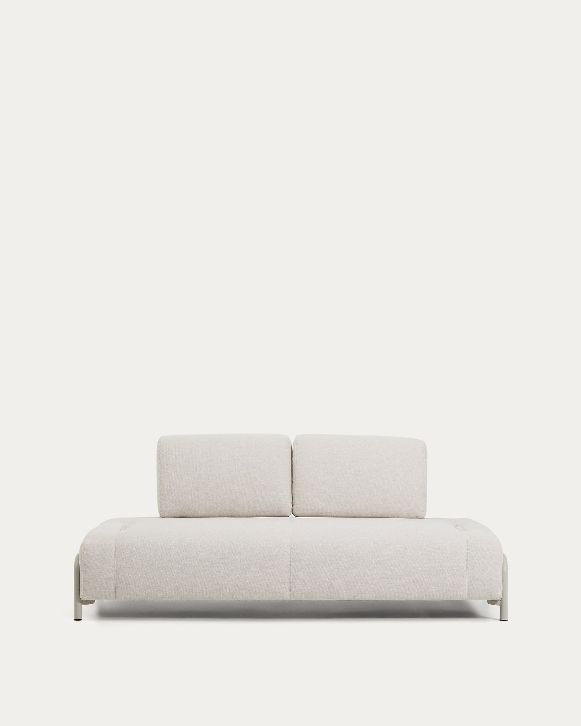 2-Sitzer-Modul Compo aus Chenille in Ecru mit beigem Metallgestell 200 cm FSC Mix Credit in Ecru präsentiert im Onlineshop von KAQTU Design AG. 2er Sofa ist von Kave Home