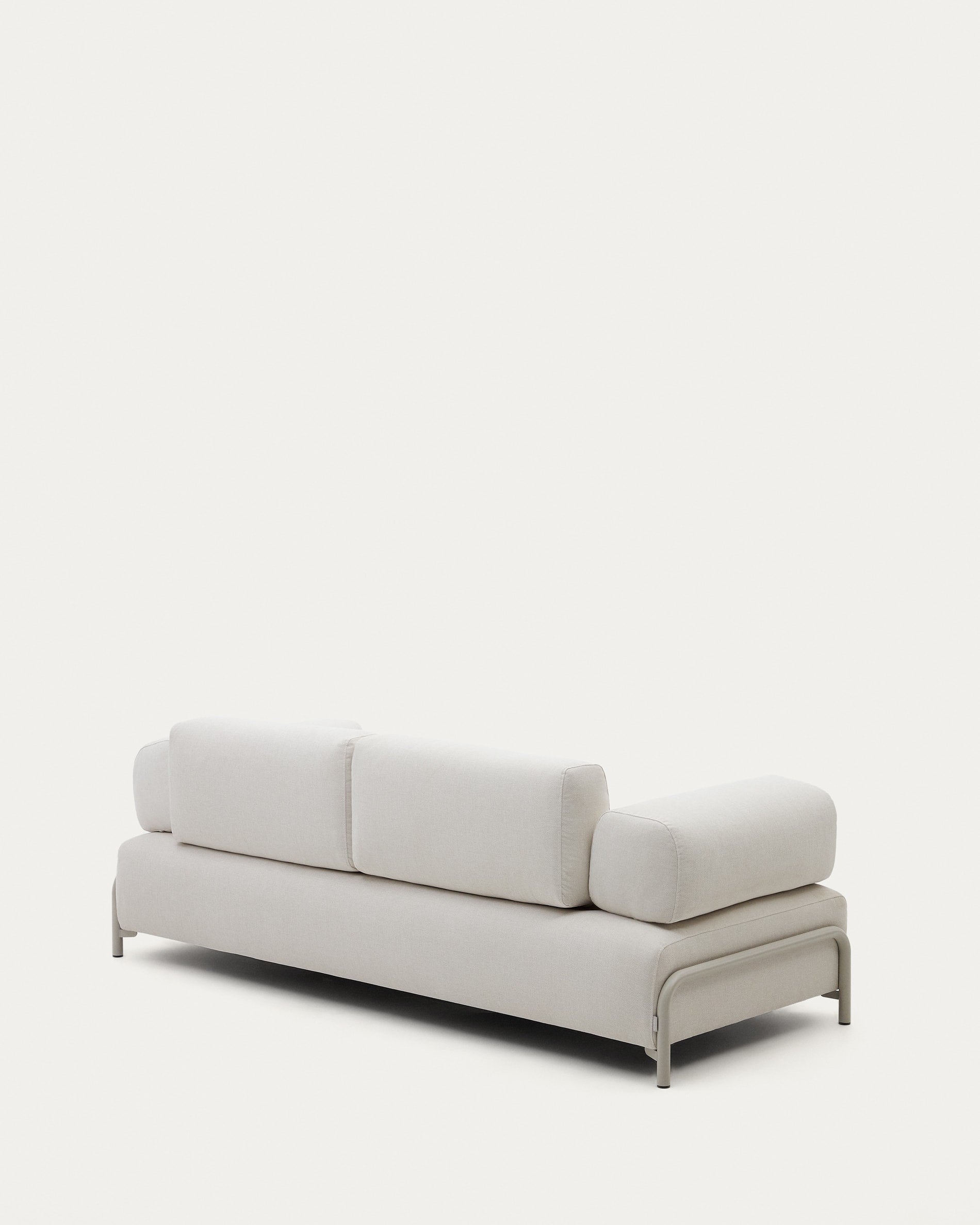 Stilvolles 3-Sitzer-Sofa von Kave Home, beige, 232 cm, mit stabilem Metallrahmen – ideal für zeitgemässe Wohnbereiche.