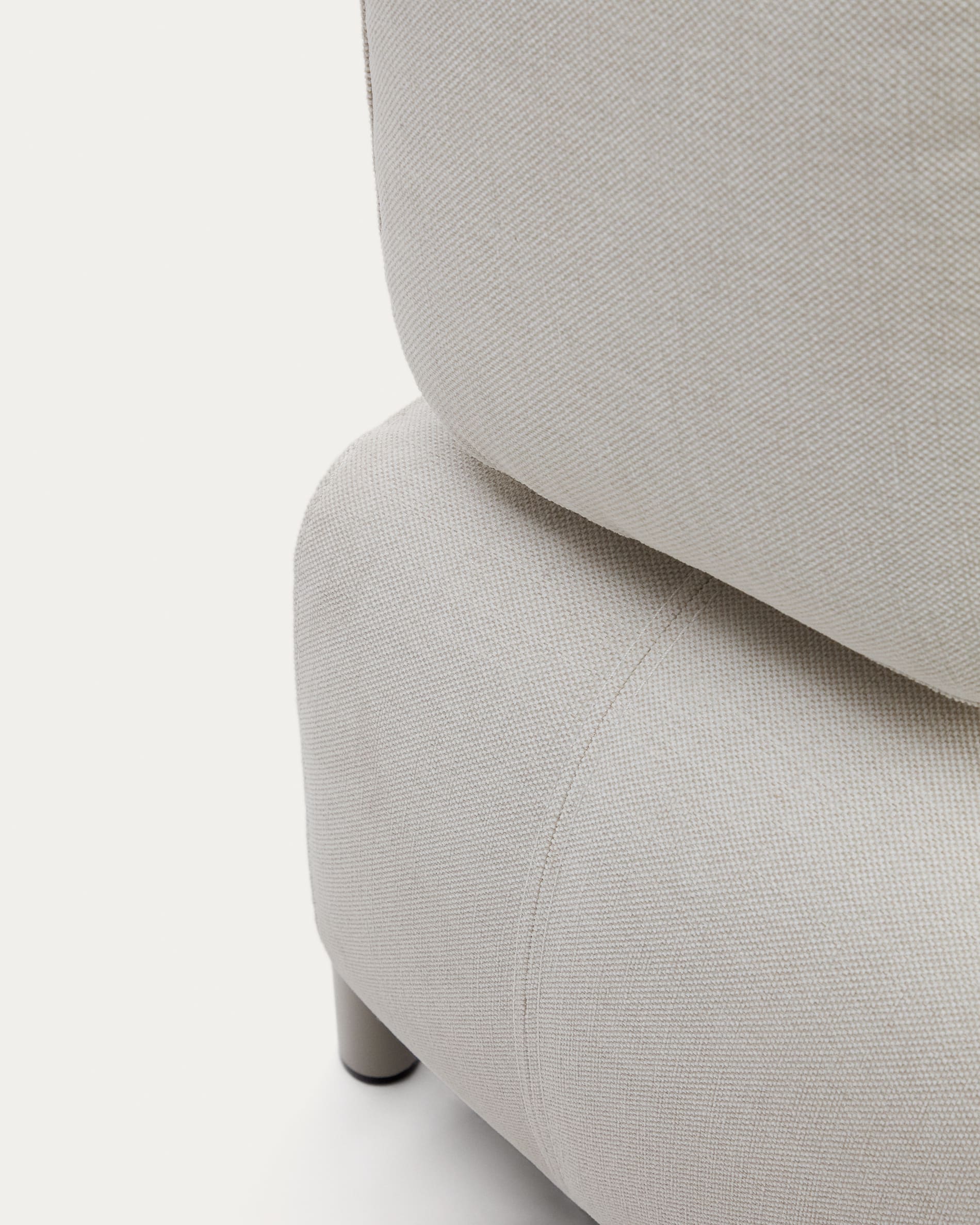 Stilvolles 3-Sitzer-Sofa in Chenille Beige, 232 cm, mit funktionalem Eichenfurnier-Tablett und robustem Metallgestell – perfekt für jedes Wohnzimmer.