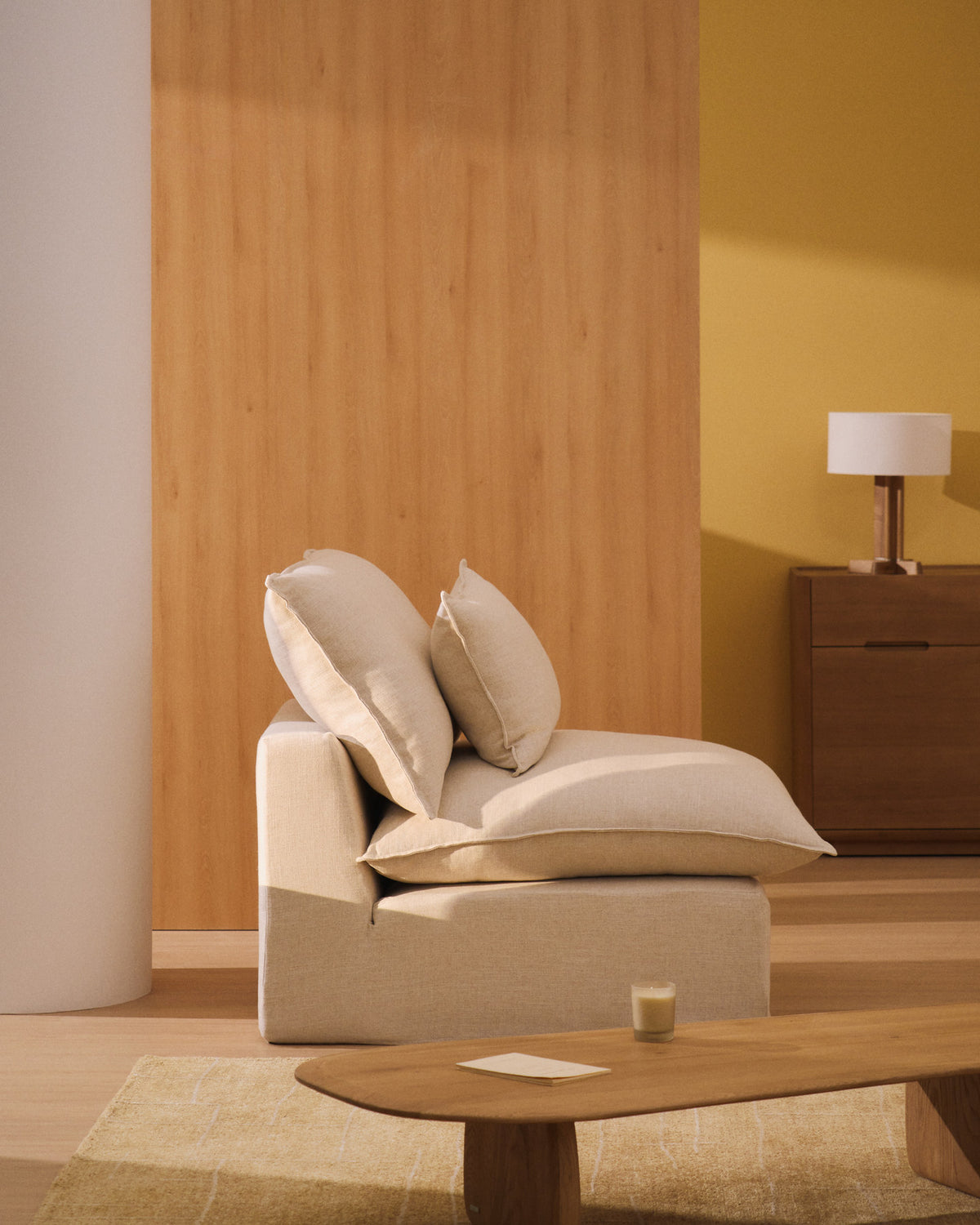 Sessel Anarela mit abnehmbarem Bezug aus Leinen und Viskose in Beige, 110 cm, FSC Mix Credit in Beige präsentiert im Onlineshop von KAQTU Design AG. Sessel ist von Kave Home