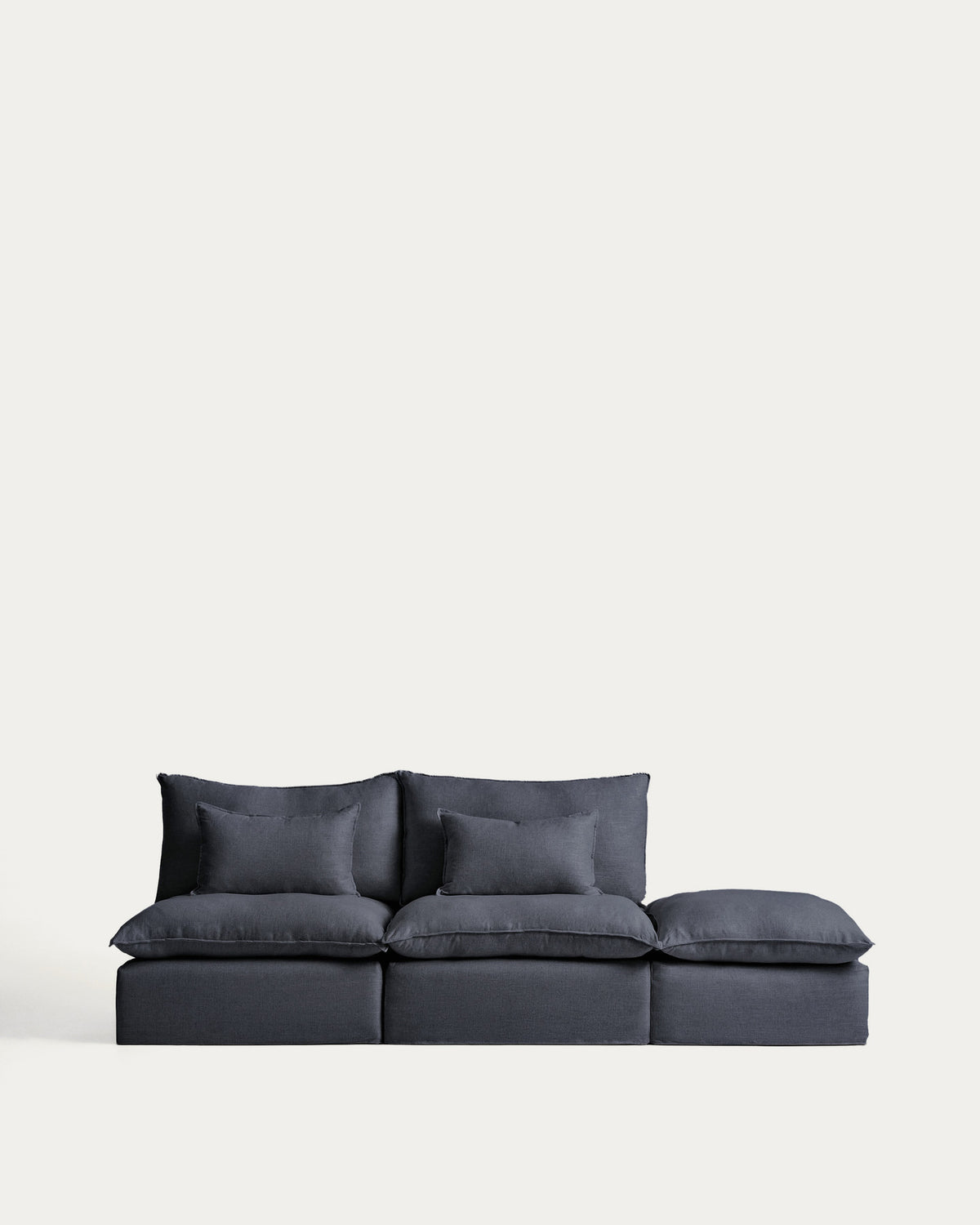 3-Sitzer-Modularsofa Anarela mit abnehmbarem Bezug und Randmodul aus Leinen und Viskose in Dunkelgrau, 310 cm, FSC Mix Credit in Dunkelgrau präsentiert im Onlineshop von KAQTU Design AG. 3er Sofa ist von Kave Home