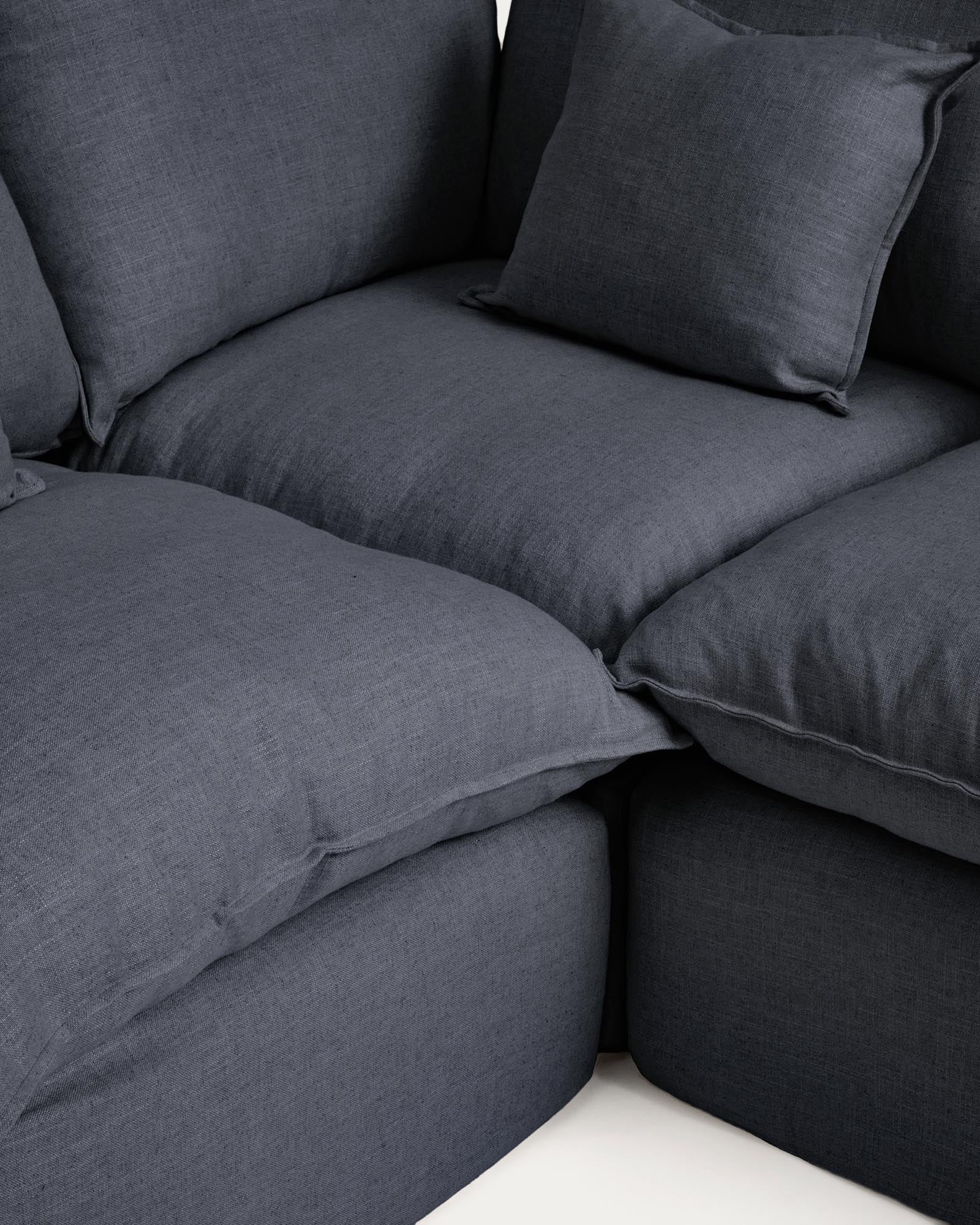 Stylisches 4-Sitzer-Ecksofa Anarela in Dunkelgrau, mit abnehmbarem Leinen-Viskose-Bezug, perfekt für individuelle Raumgestaltungen.