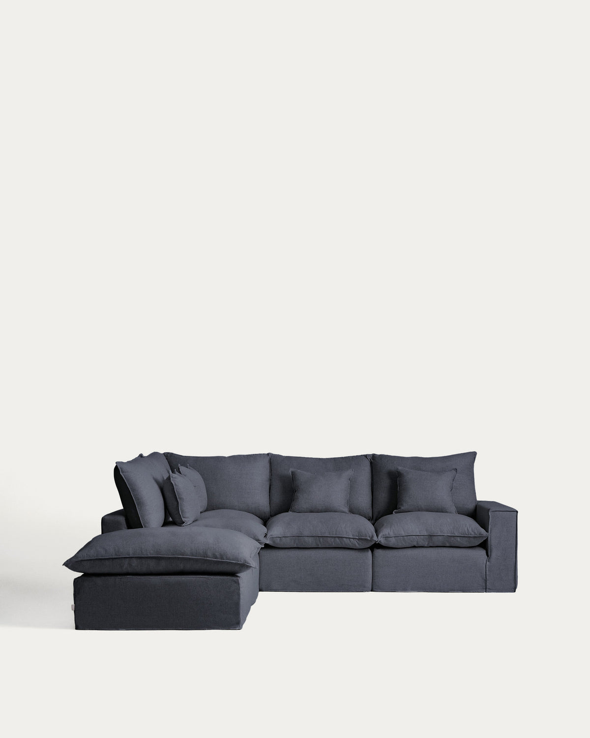 Modulares 4-Sitzer-Ecksofa Anarela mit abnehmbarem Bezug aus Leinen und Viskose in Dunkelgrau, 287 x 307 cm, FSC Mix Credit in Dunkelgrau präsentiert im Onlineshop von KAQTU Design AG. 4er Sofa ist von Kave Home