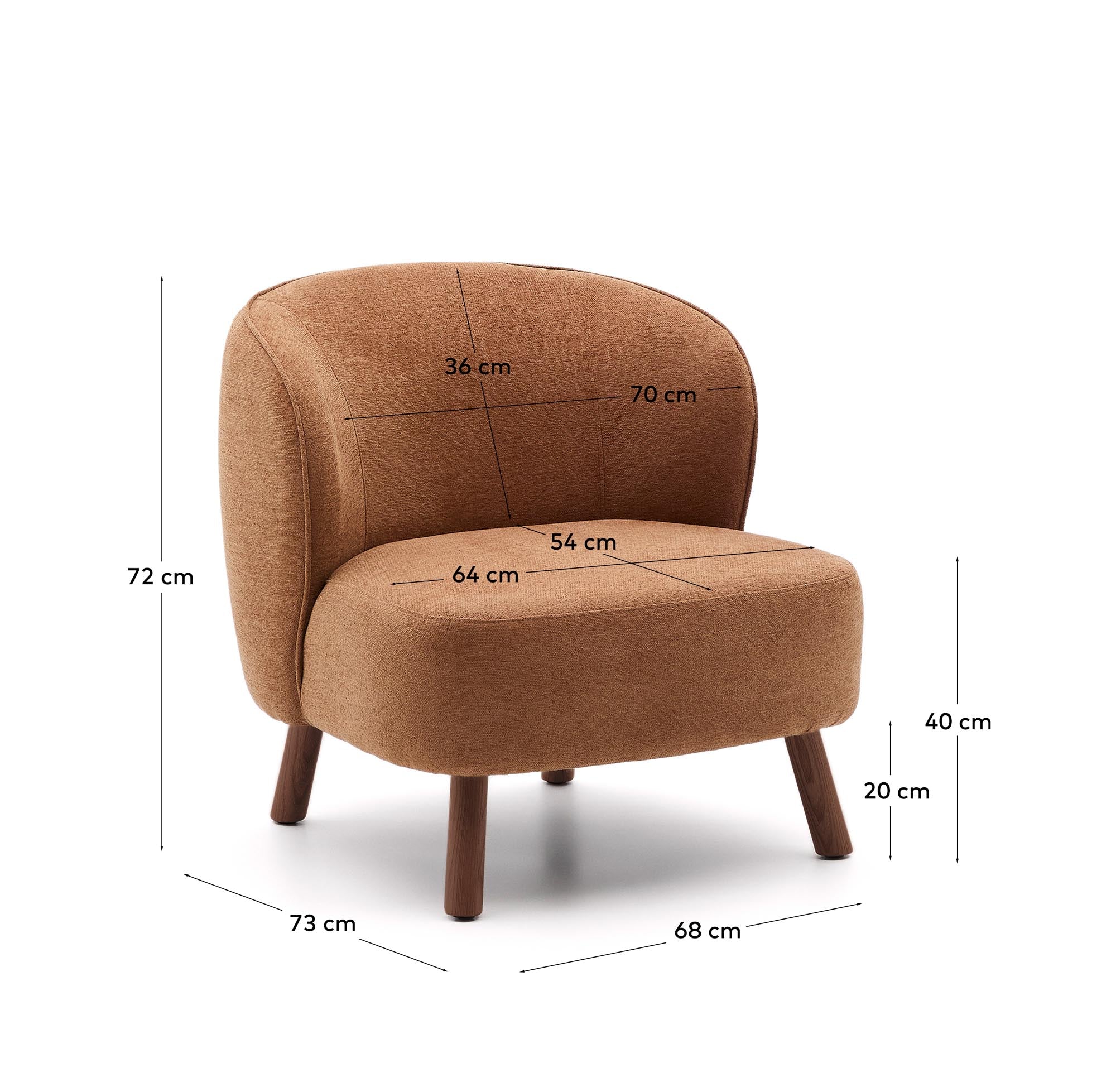 Eleganter Sessel Ulit in warmem Terrakotta, gefertigt aus weicher Chenille und stabilen Eschenholzbeinen mit Nussbaum-Finish.