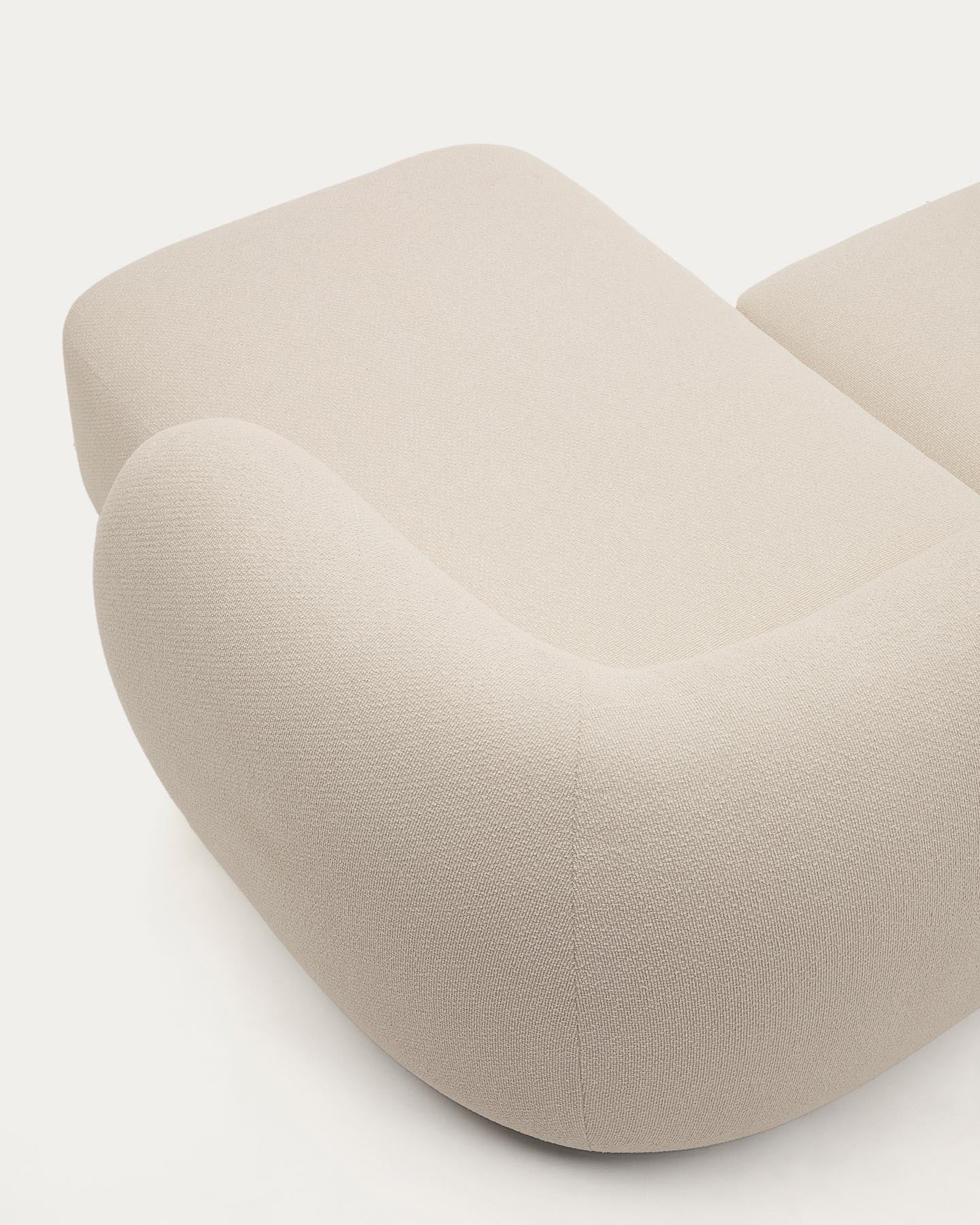 Schwer entflammbares 2-Sitzer-Modularsofa Martina mit Chenille und Chaiselongue rechts in Ecru 230 cm in Ecru präsentiert im Onlineshop von KAQTU Design AG. L-Sofa rechts ist von Kave Home