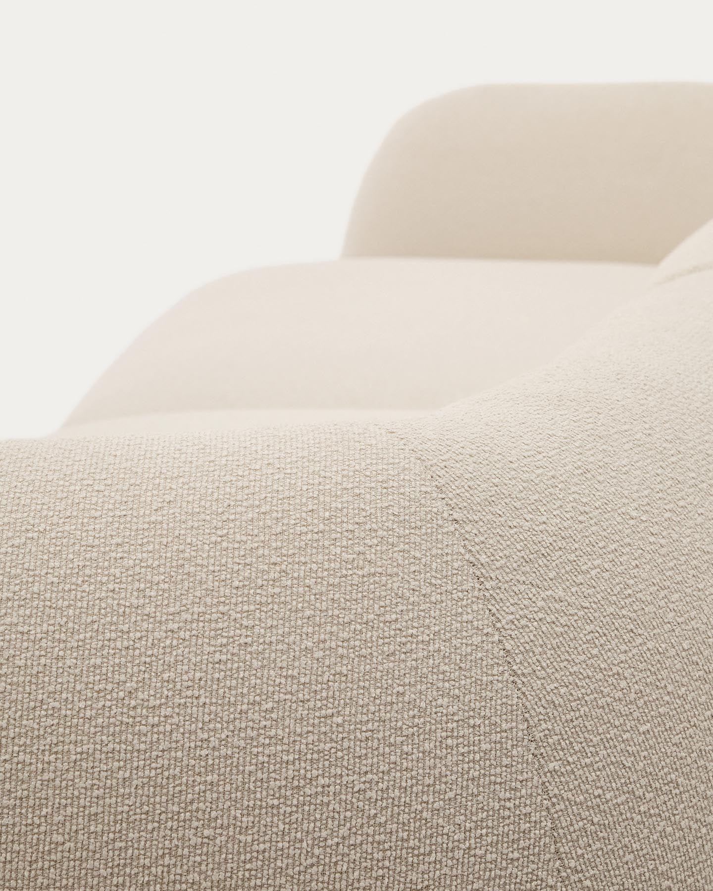 Schwer entflammbares 2-Sitzer-Modularsofa Martina mit Chenille und Chaiselongue rechts in Ecru 230 cm in Ecru präsentiert im Onlineshop von KAQTU Design AG. L-Sofa rechts ist von Kave Home
