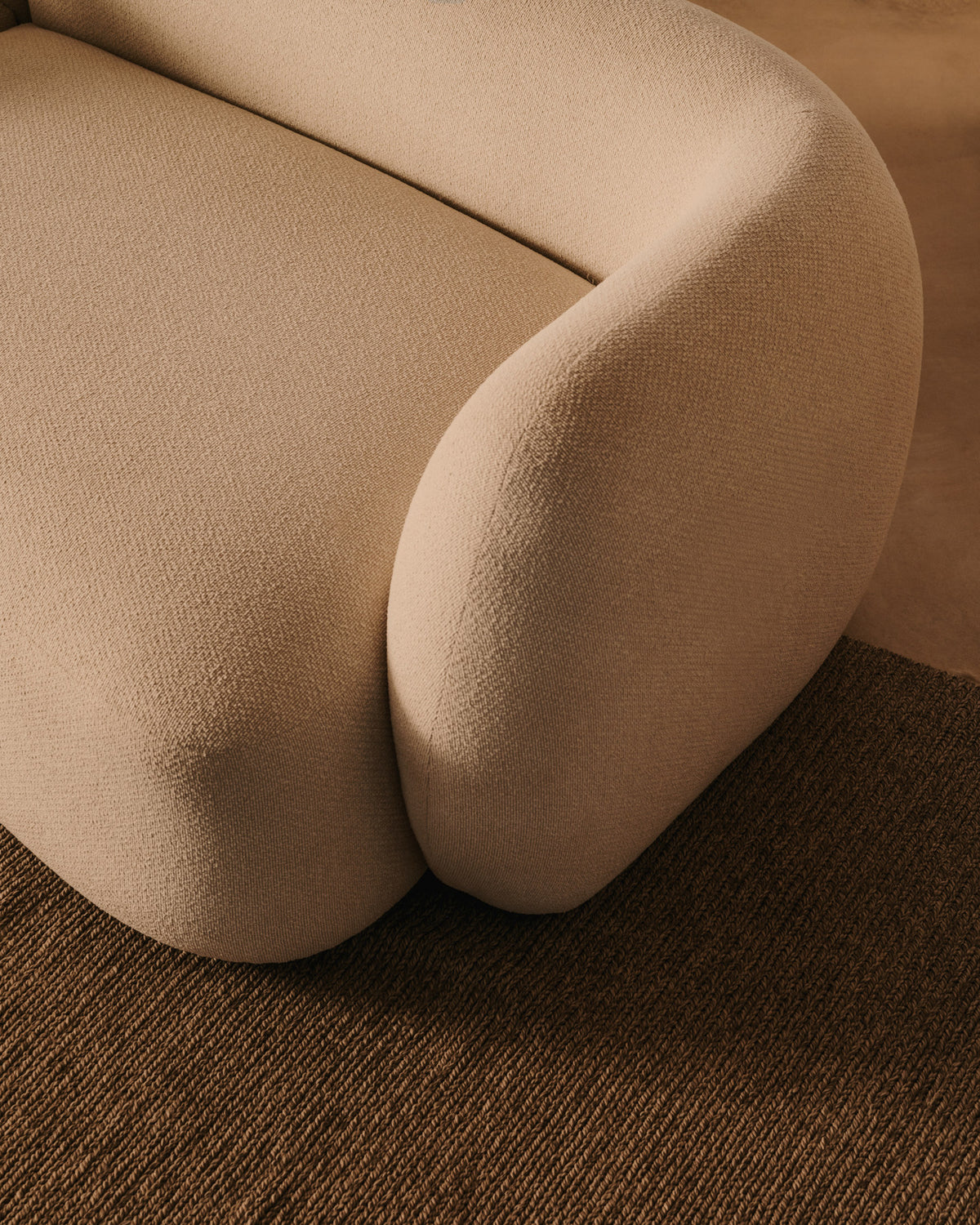 2-Sitzer-Modularsofa Martina mit Chenille und Chaiselongue links in Ecru 230 cm in Ecru präsentiert im Onlineshop von KAQTU Design AG. L-Sofa links ist von Kave Home