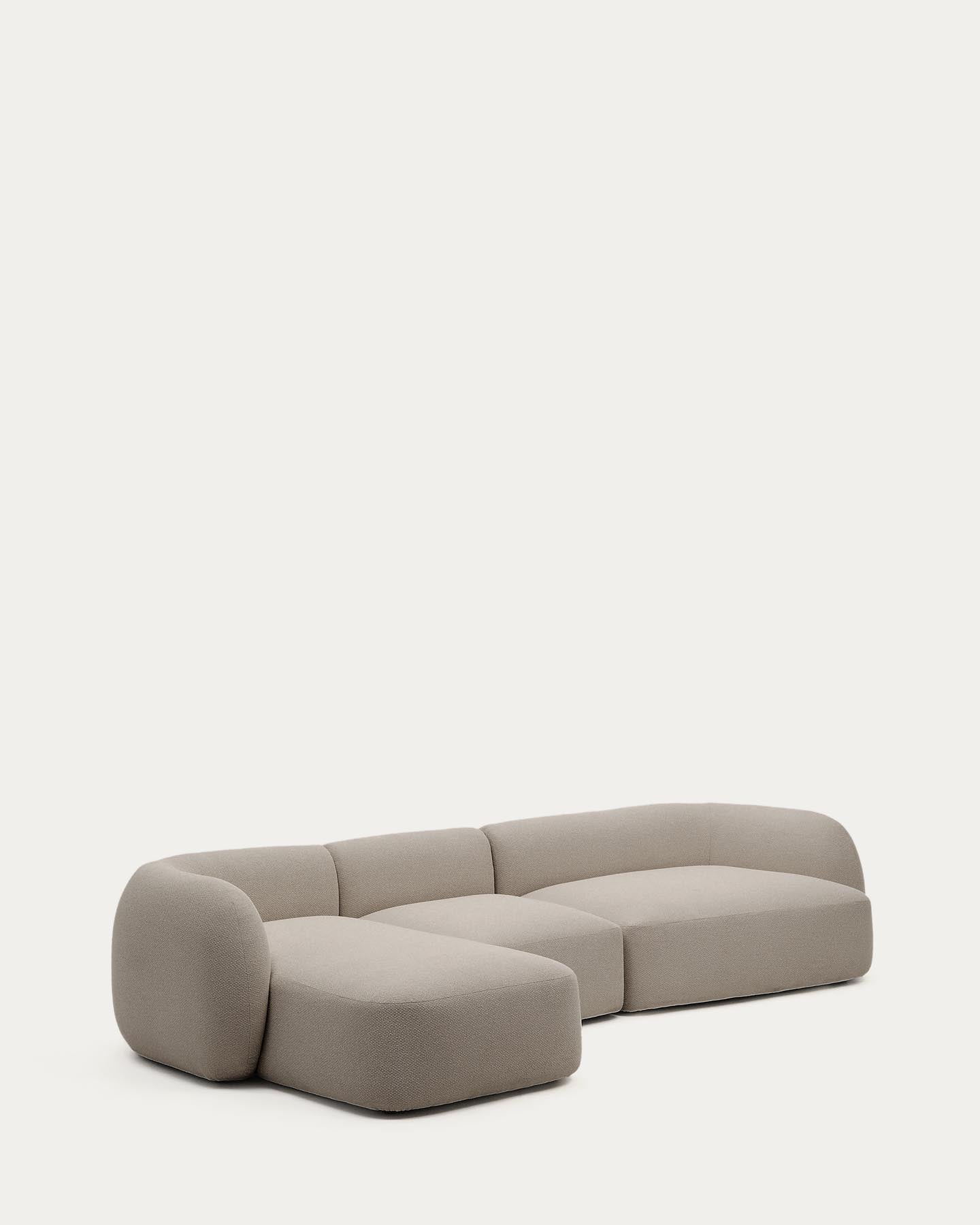 4-Sitzer-Modularsofa Martina mit Chenille und Chaiselongue links in Steinton 377 cm in Steinfarben präsentiert im Onlineshop von KAQTU Design AG. L-Sofa rechts ist von Kave Home