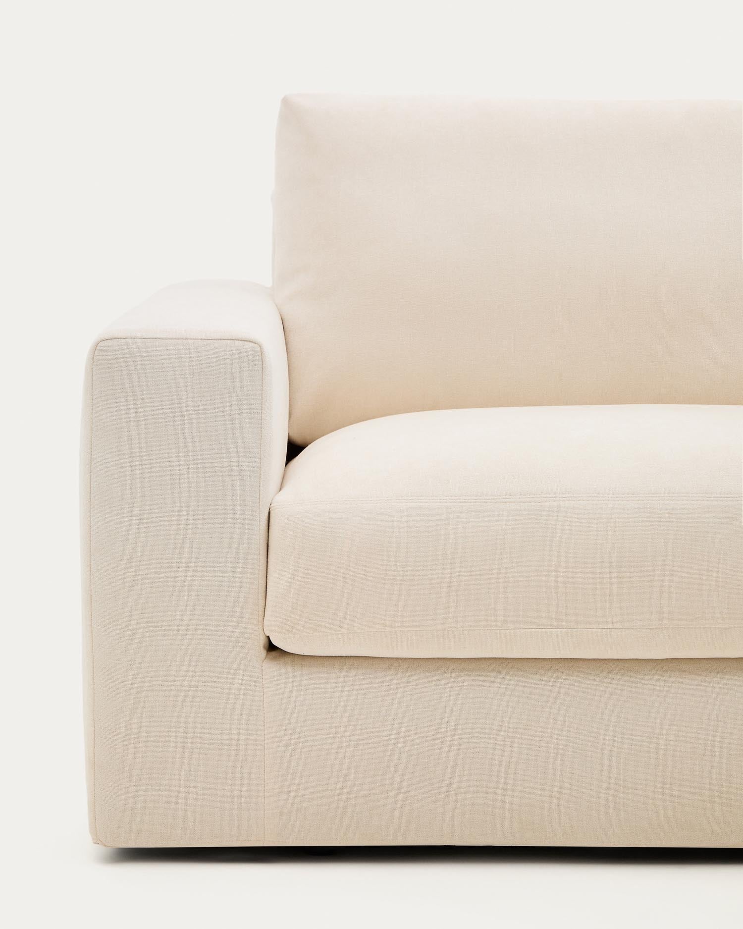Erleben Sie das modulare Sofa Alea für 3 Personen mit Chaiselongue rechts in Ecru. Hochwertige Materialien, abnehmbarer Bezug und modernes Design für jeden Wohnstil.