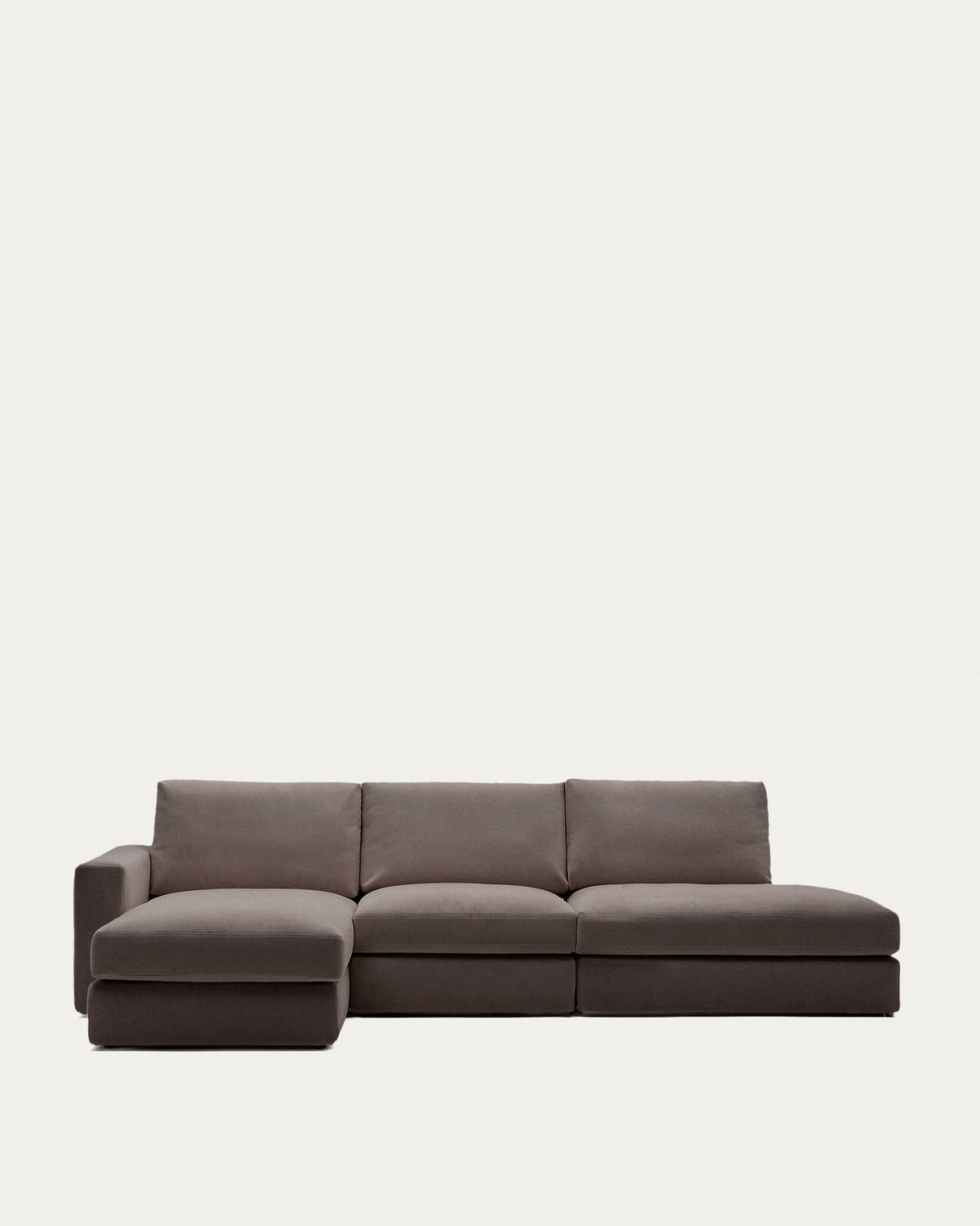 Modulares Sofa Alea für 5 Personen mit abnehmbarem Bezug aus dunkelbrauner Chenille und Chaiselongue links, 340 cm in Dunkelbraun präsentiert im Onlineshop von KAQTU Design AG. 5er Sofa ist von Kave Home