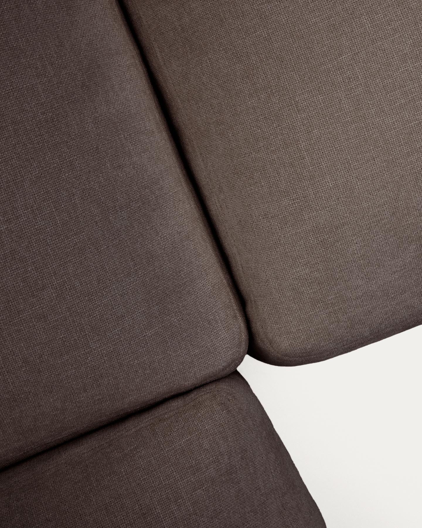 Modulares 5-Sitzer-Ecksofa Alea mit Bezug aus Chenille in Dunkelbraun, 310 x 310 cm in Dunkelbraun präsentiert im Onlineshop von KAQTU Design AG. 3er Sofa ist von Kave Home