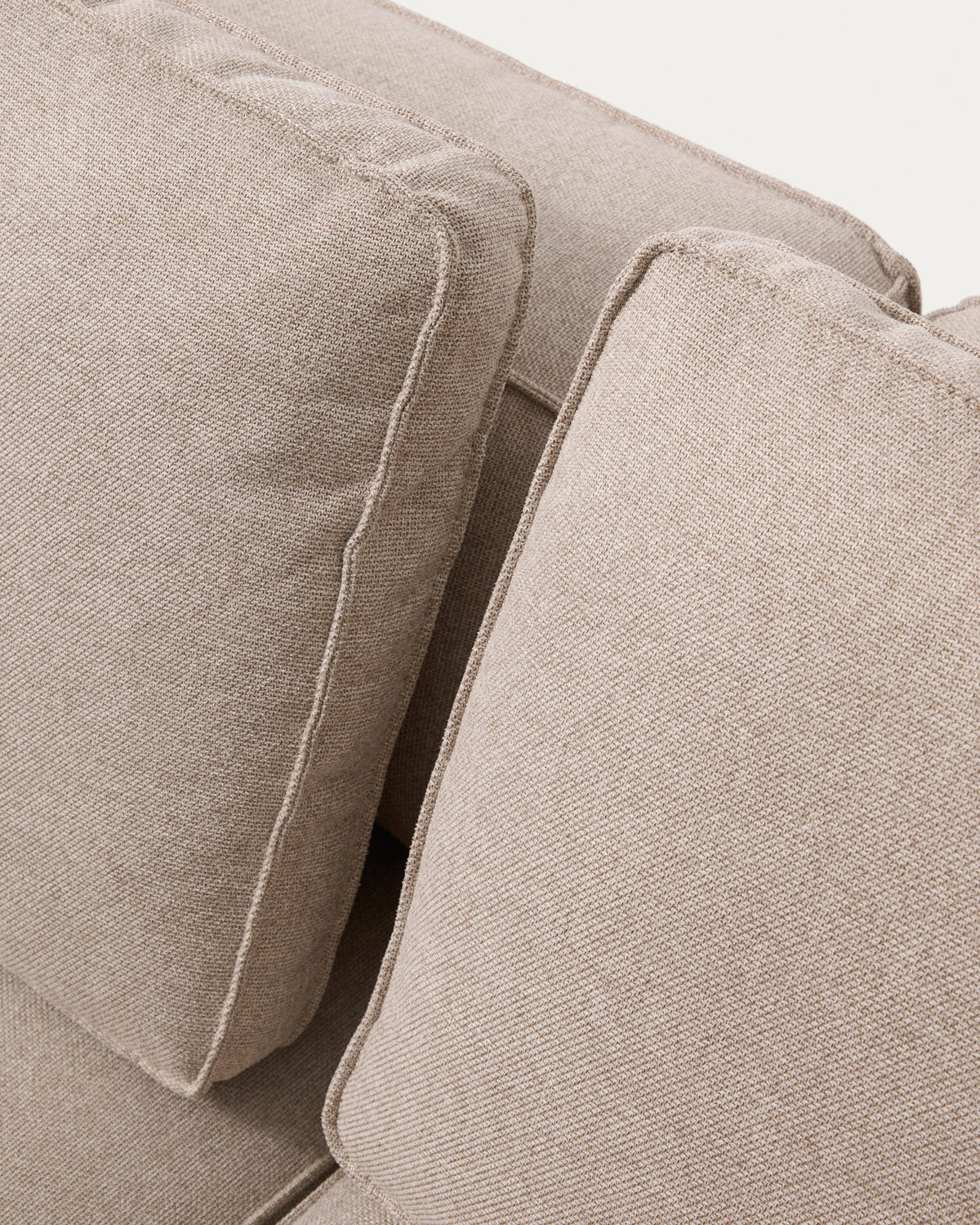 Beiges Bettsofa Marela mit Chaiselongue links, Gewebebezug und schwarzen Beinen