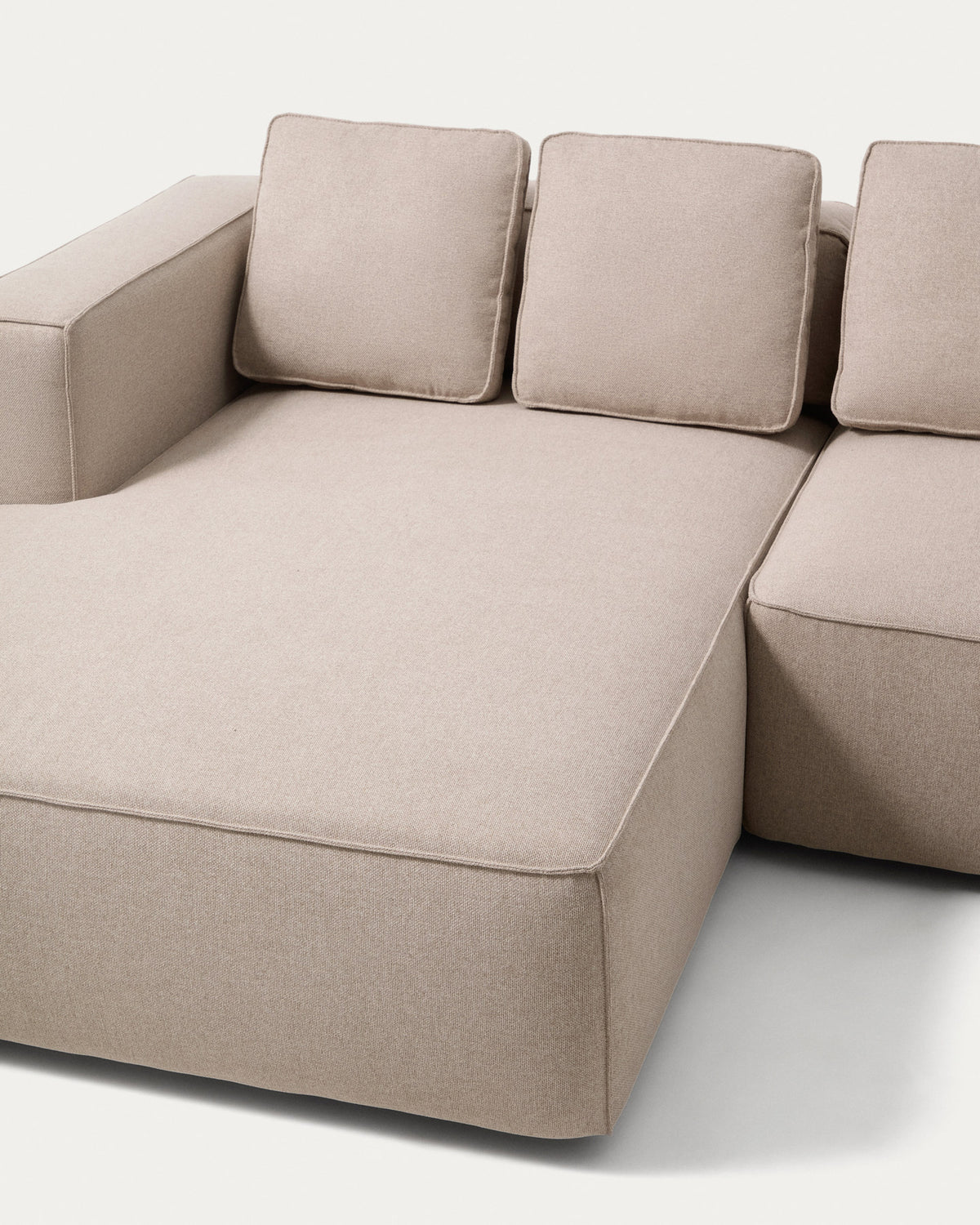 Beiges Bettsofa Marela mit Chaiselongue links, Gewebebezug und schwarzen Beinen