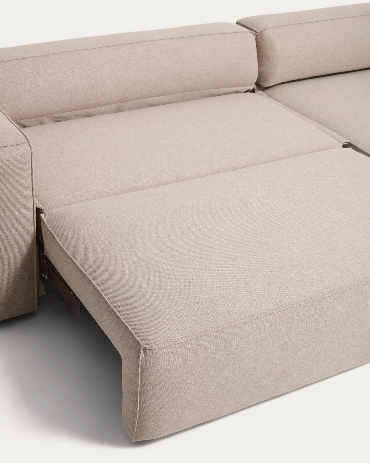 Beiges 4-Sitzer-Bettsofa Marela mit Gewebebezug, Chaiselongue rechts und schwarzen Beinen