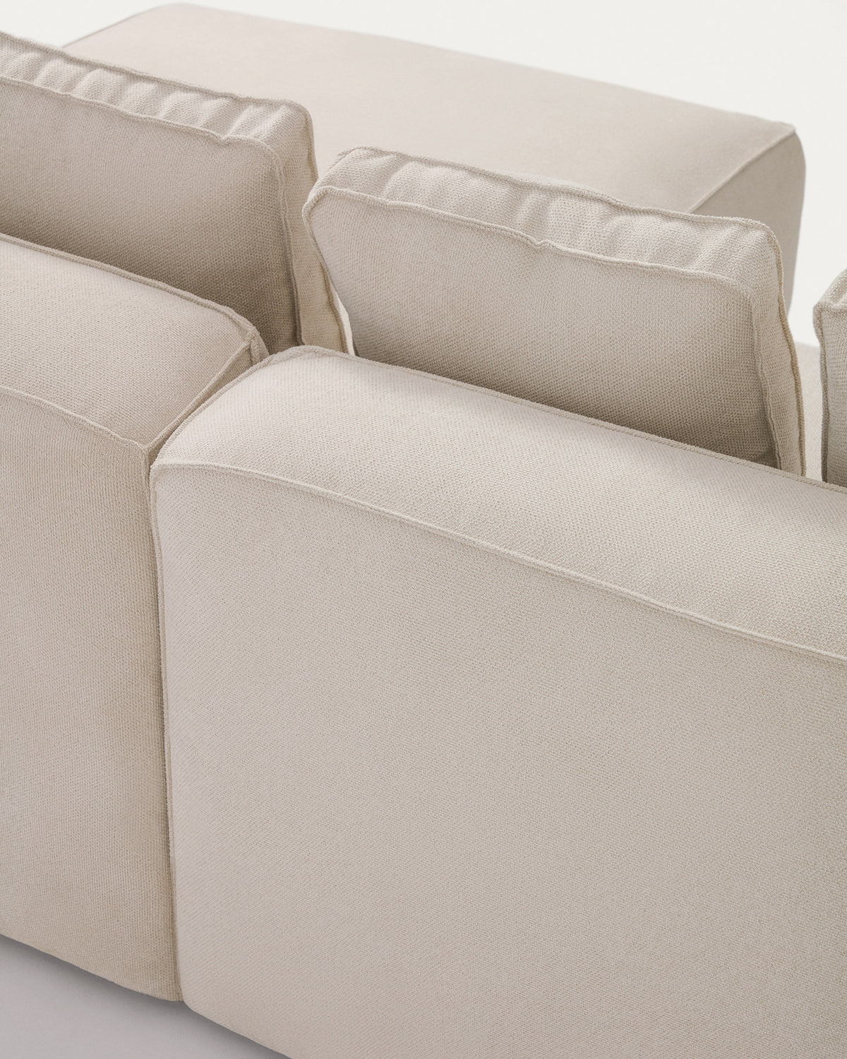 Beiges Bettsofa Marela mit Chaiselongue rechts, Chenillebezug in Ecru, schwarze Beine