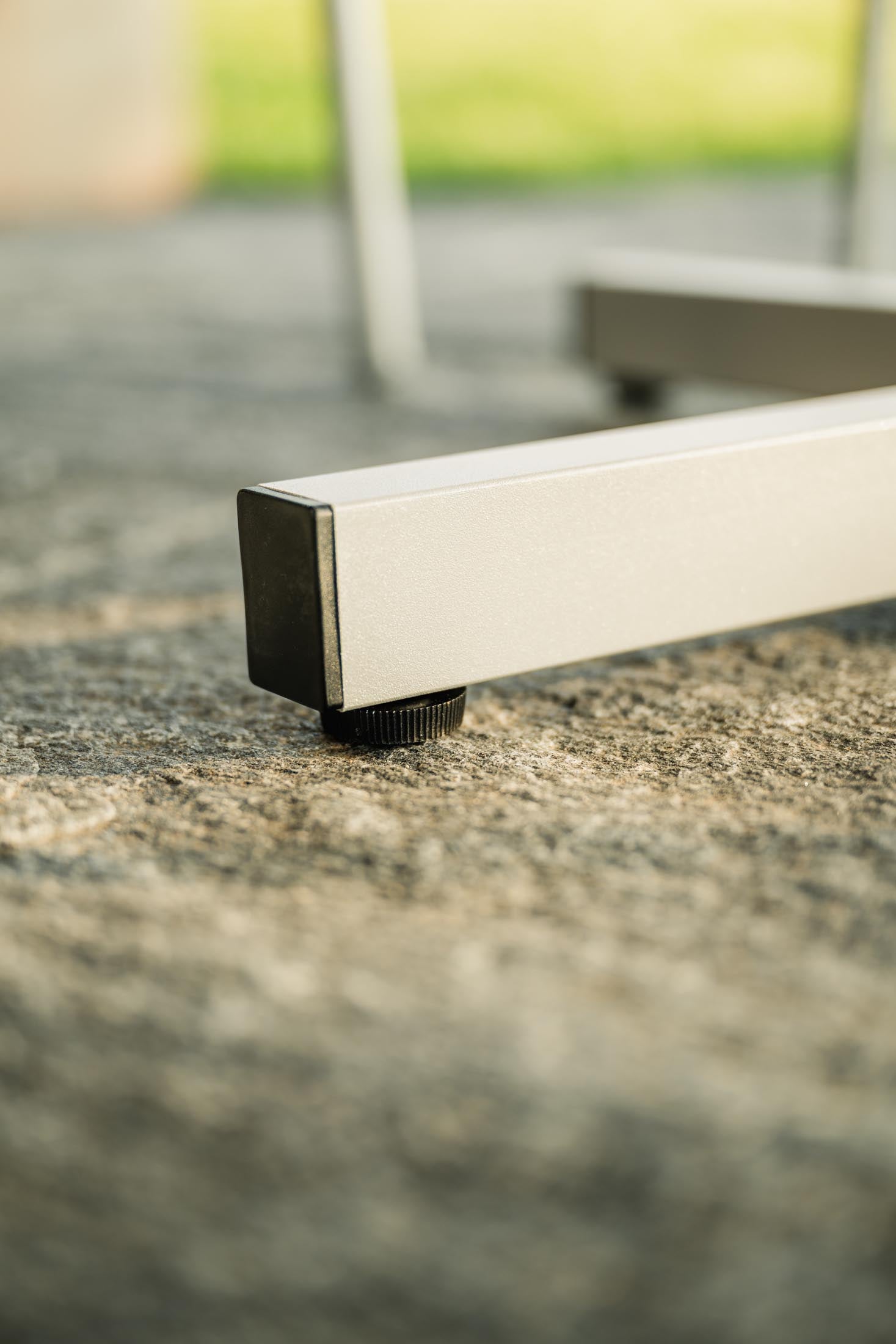 Luzern Glasfaser-Gartentisch Decor ø90 klappbar in Stromboli hell präsentiert im Onlineshop von KAQTU Design AG. Gartentisch ist von Schaffner