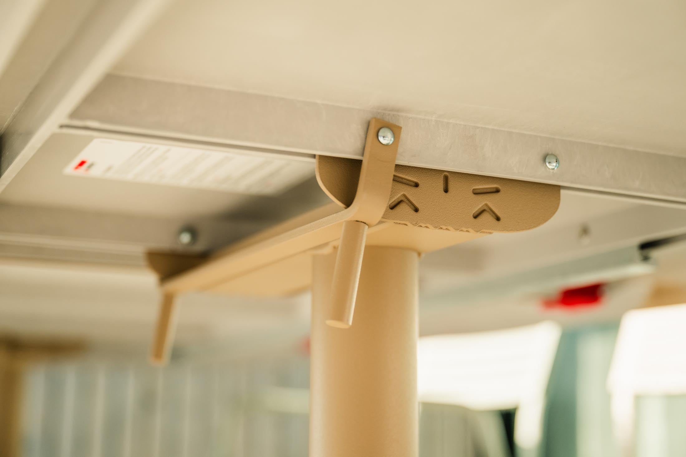 Moderner Bodensee Glasfaser-Gartentisch 160/218x95 cm, klappbar & ausziehbar, wetterfest, langlebig, Schweizer Qualität – perfekt für Garten, Balkon & Terrasse.