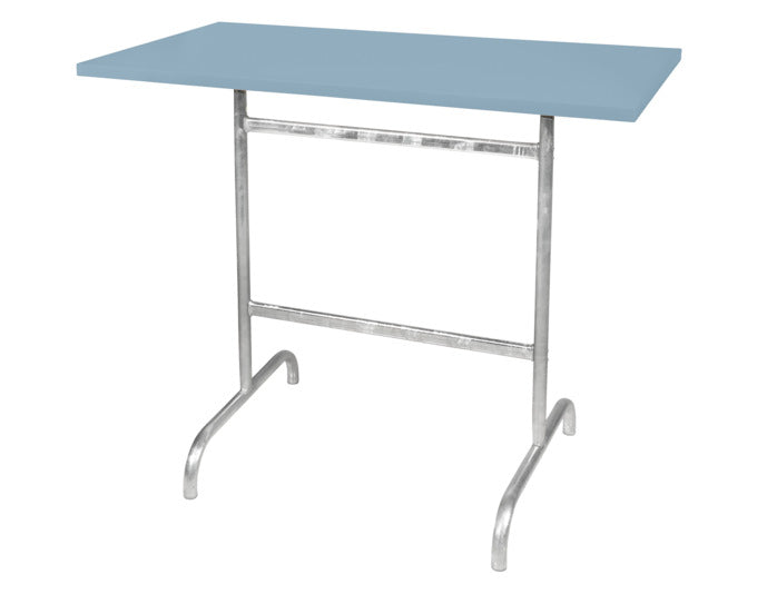 Säntis Metall-Stehtisch Outdoor 130x70 /110 klappbar in Pastellblau präsentiert im Onlineshop von KAQTU Design AG. Hochtisch Outdoor ist von Schaffner