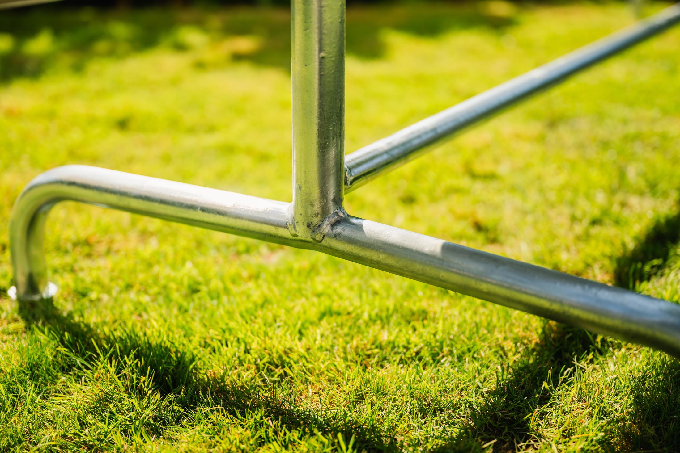 Rigi Metall-Gartentisch 240x80 klappbar in Pastellsand präsentiert im Onlineshop von KAQTU Design AG. Gartentisch ist von Schaffner