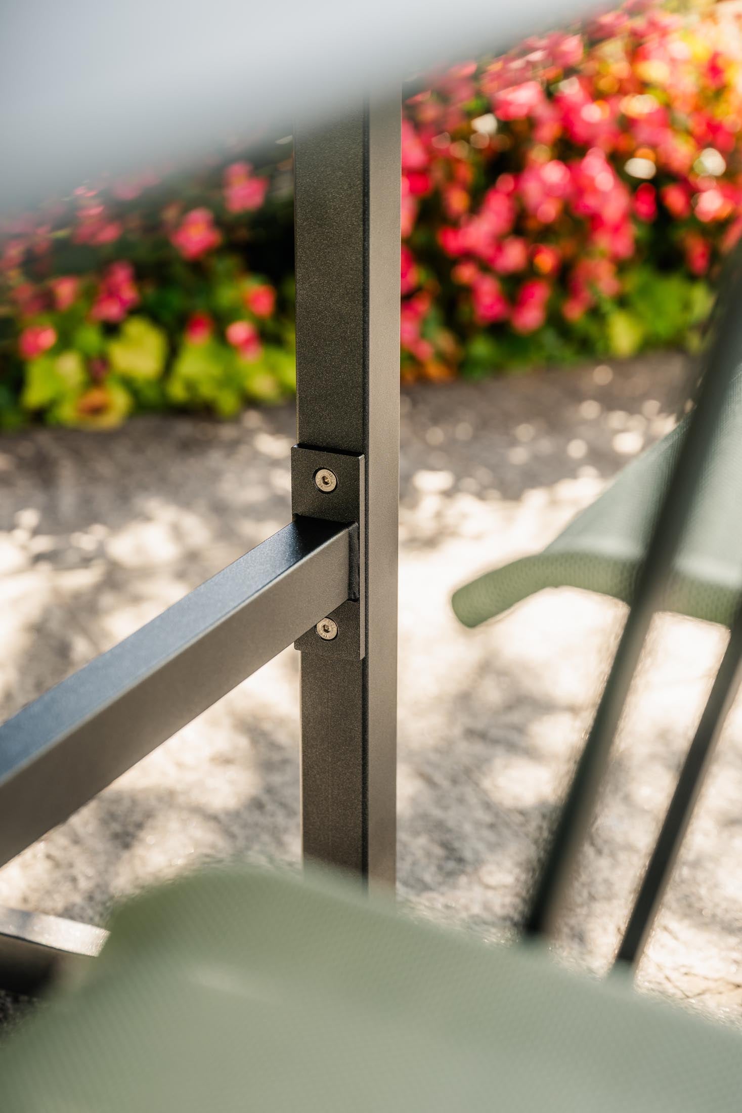 Luzern Glasfaser-Gartentisch Decor 160x90 klappbar in Graphit präsentiert im Onlineshop von KAQTU Design AG. Gartentisch ist von Schaffner