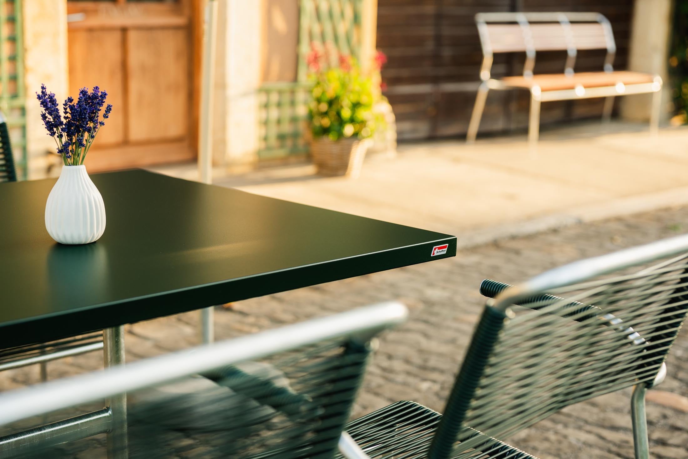 Säntis Metall-Gartentisch 180x90 klappbar in Tannengrün präsentiert im Onlineshop von KAQTU Design AG. Gartentisch ist von Schaffner