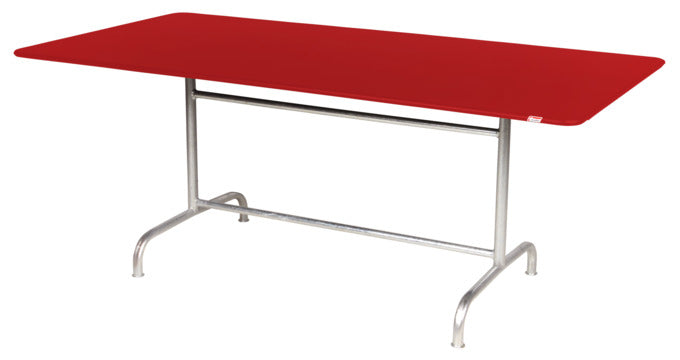 Rigi Metall-Gartentisch 240x90 klappbar in Rot präsentiert im Onlineshop von KAQTU Design AG. Gartentisch ist von Schaffner