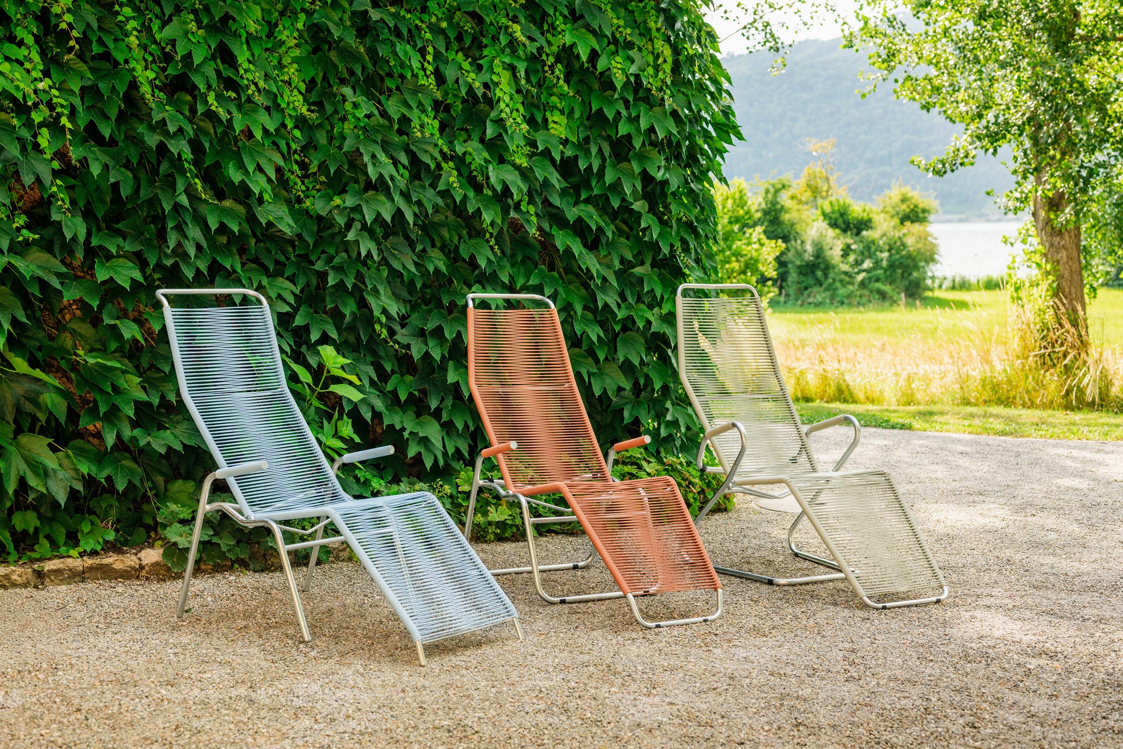Locarno Spaghetti Liegestuhl in Pastellsand präsentiert im Onlineshop von KAQTU Design AG. Liegestuhl ist von Schaffner