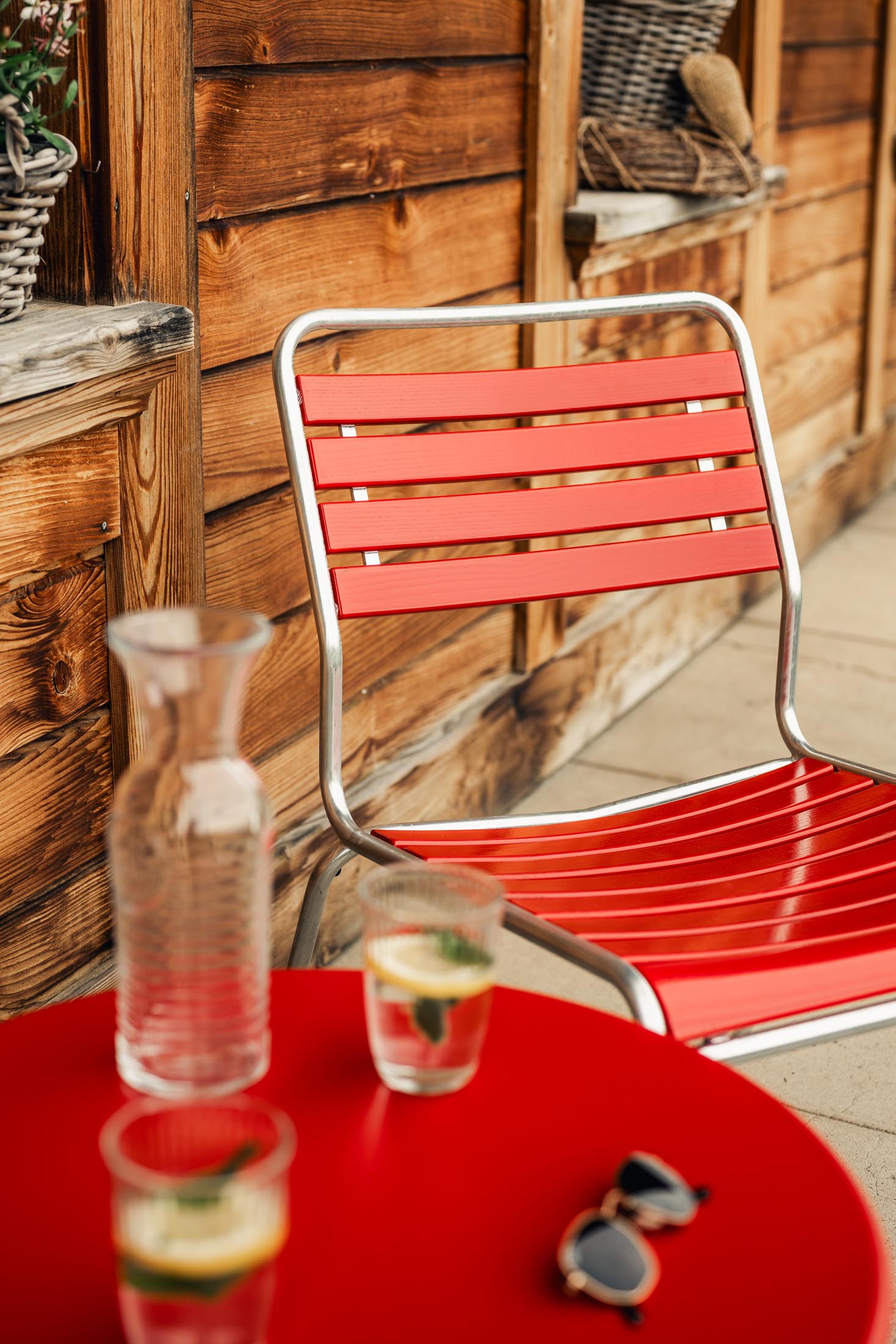 Rigi Holzlatten-Salonsessel ohne Armlehne in Natur geölt präsentiert im Onlineshop von KAQTU Design AG. Outdoor-Sessel ist von Schaffner