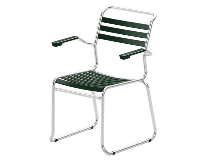 Säntis Lättli-Gartenstuhl mit Armlehne Kufen in Tannengrün / Feuerverzinkt präsentiert im Onlineshop von KAQTU Design AG. Gartenstuhl mit Armlehnen ist von Schaffner