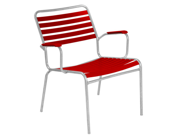 Schaffner Rigi Lättli-Salonsessel mit Armlehne aus wetterfestem Eschenholz, stilvoll, robust und bequem – ideal für Garten, Terrasse und Outdoor-Bereiche.