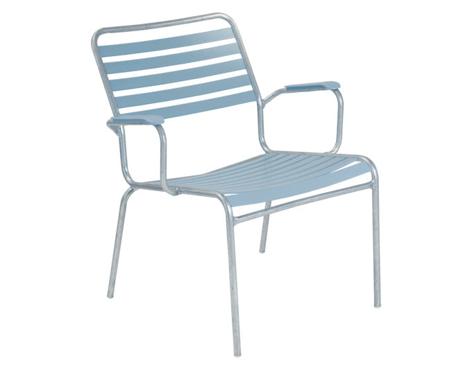 Schaffner Rigi Lättli-Salonsessel mit Armlehne – wetterfest, langlebig, Schweizer Eschenholz, Outdoor-Gartenmöbel, stilvoller Komfort, hochwertiges Design.