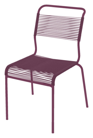 Der stilvolle Säntis Stuhl Spaghetti von Schaffner ohne Armlehnen ist ideal für entspannte Stunden im Freien und verleiht jedem Außenbereich einen modernen Touch.