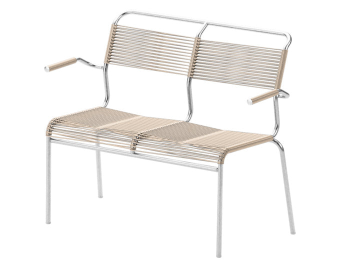 Säntis Spaghetti-2er Gartenbank mit Armlehne in Pastellsand präsentiert im Onlineshop von KAQTU Design AG. Gartenbank ist von Schaffner