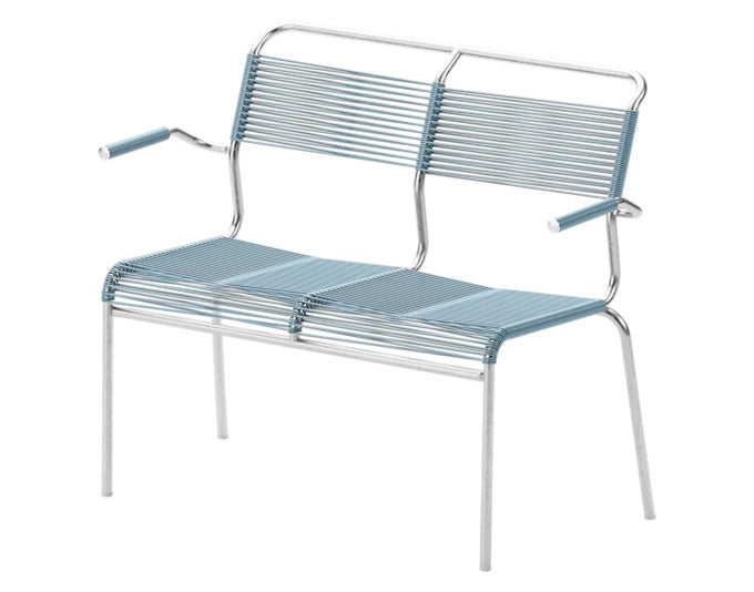 Säntis Spaghetti-2er Gartenbank mit Armlehne in Pastellblau präsentiert im Onlineshop von KAQTU Design AG. Gartenbank ist von Schaffner