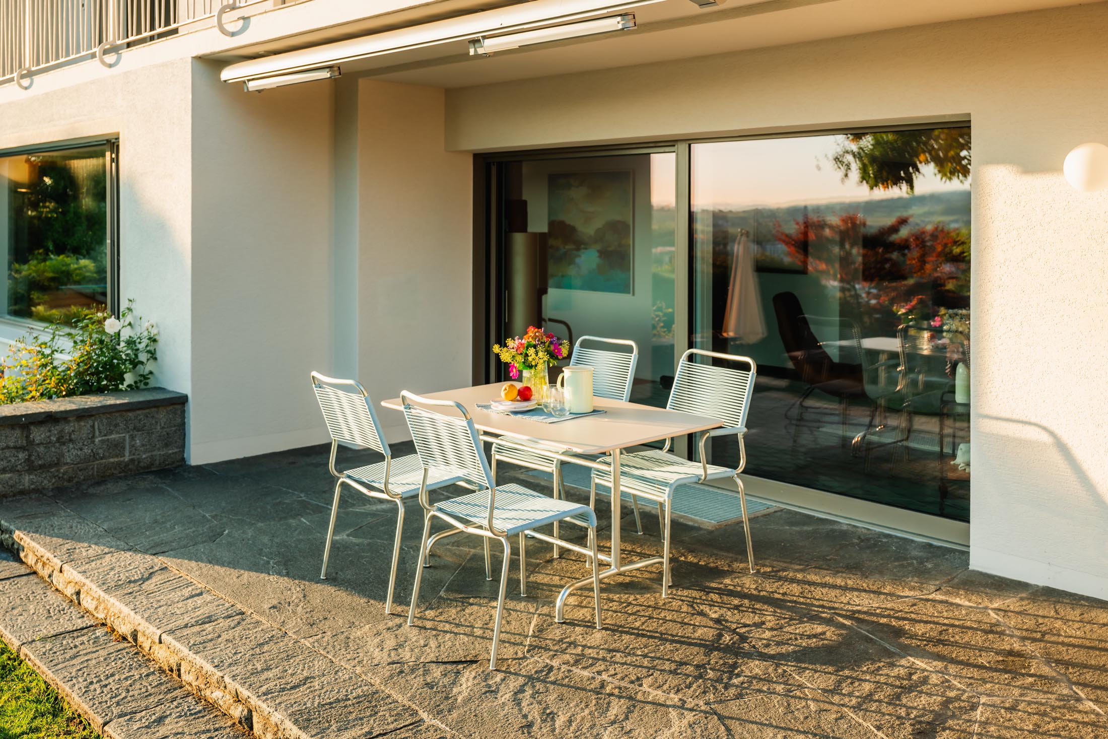 Rigi Spaghetti-Gartenstuhl ohne Armlehne Comfort in Pastellblau präsentiert im Onlineshop von KAQTU Design AG. Gartenstuhl ist von Schaffner