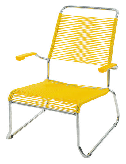 Entdecken Sie den Säntis Kufen-Hochlehner Spaghetti mit Armlehne von Schaffner – robust, wetterfest und stilvoll für Garten und Balkon.