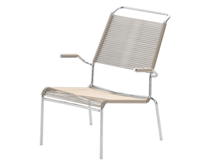 Säntis Lounger Spaghetti mit Armlehne Hochlehner in Pastellsand präsentiert im Onlineshop von KAQTU Design AG. Outdoor-Sessel mit Armlehnen ist von Schaffner