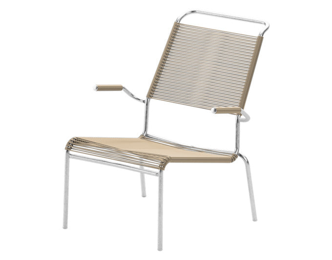 Hochwertiger Säntis Lounger Spaghetti mit Armlehne, wetterfest, ergonomisch, langlebig und nachhaltig. Perfekt für stilvolle Outdoor-Entspannung.