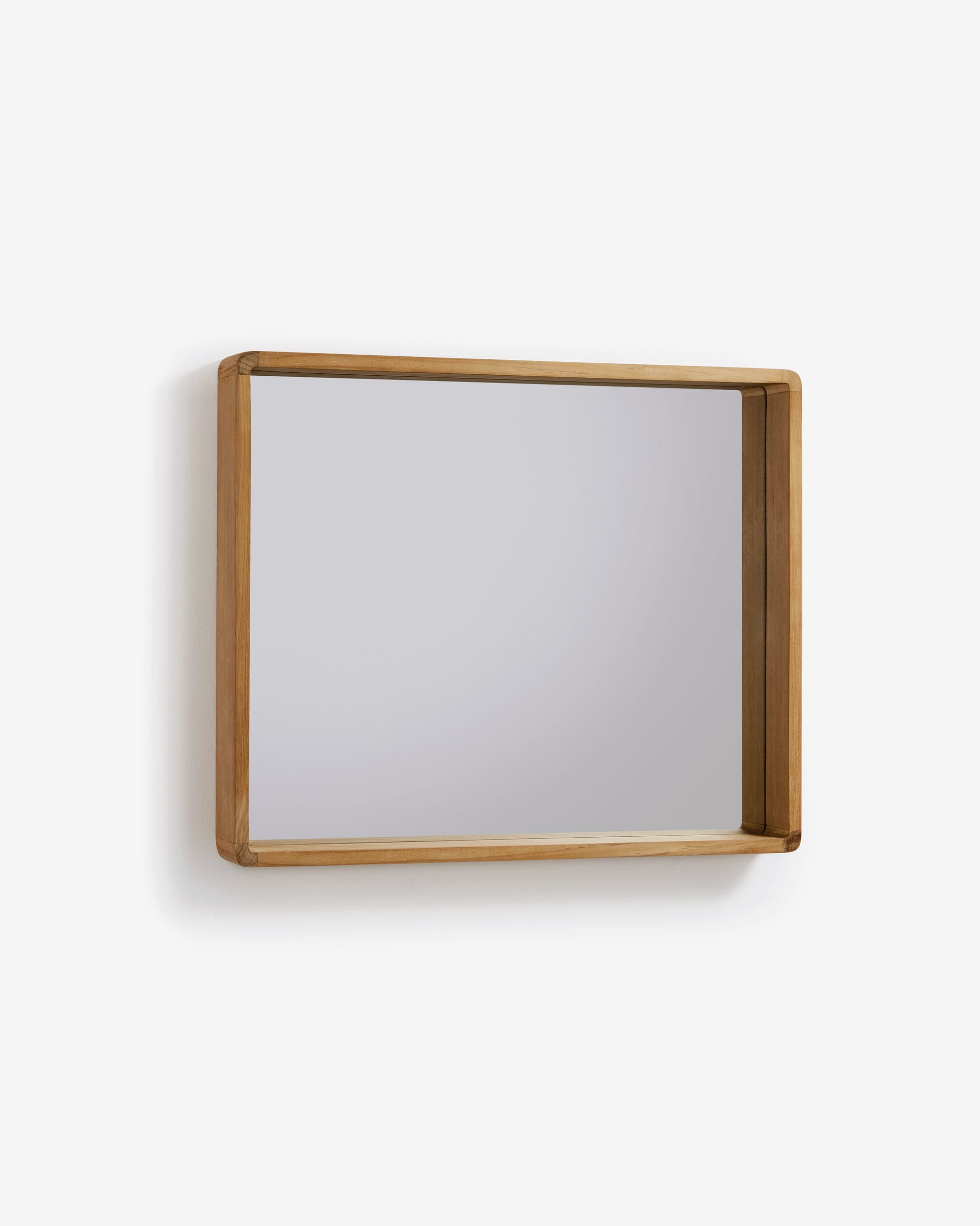 Eleganter Kuveni Spiegel von Kave Home, 80x65 cm, ideal für moderne Wohnräume und kreative Einrichtungskonzepte.