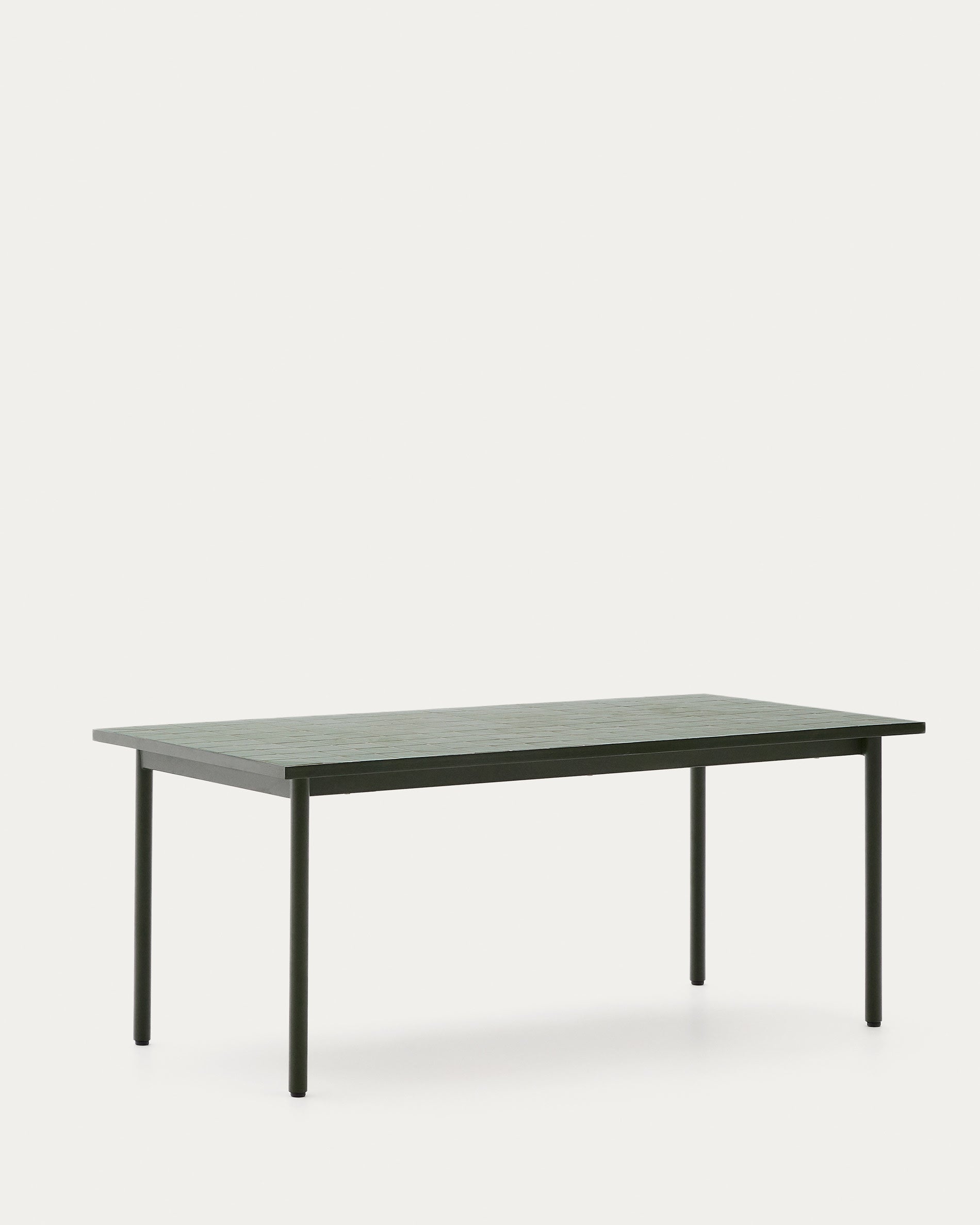 Outdoor-Tisch Maurina: Robuster, grüner Stahl & Kacheln, 223x101 cm. Ideal für Garten, langlebig & stilvoll.