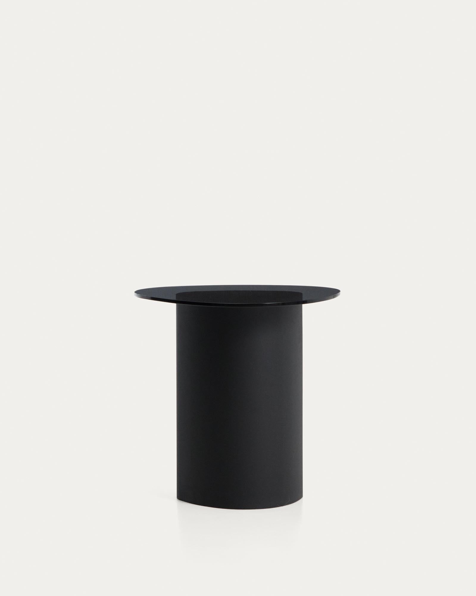 Beistelltisch Olir aus gehärtetem Glas und schwarzem Stahl 48 x 46,8 cm in Schwarz präsentiert im Onlineshop von KAQTU Design AG. Beistelltisch ist von Kave Home
