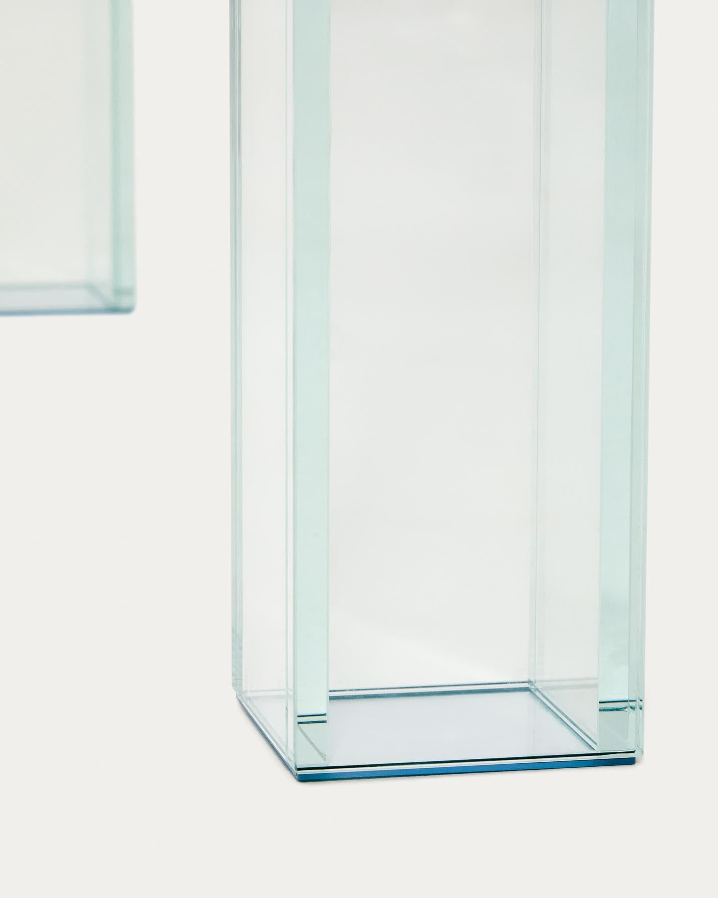 Tisch Adularia aus durchsichtigem Einscheiben-Sicherheitsglas, 200 x 100 cm in Transparent präsentiert im Onlineshop von KAQTU Design AG. Esstisch ist von Kave Home